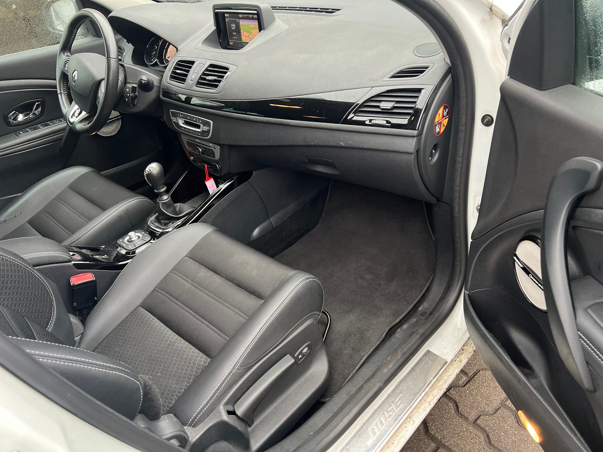 RENAULT Mégane Grandtour 1.5 dCi Bose-image-11