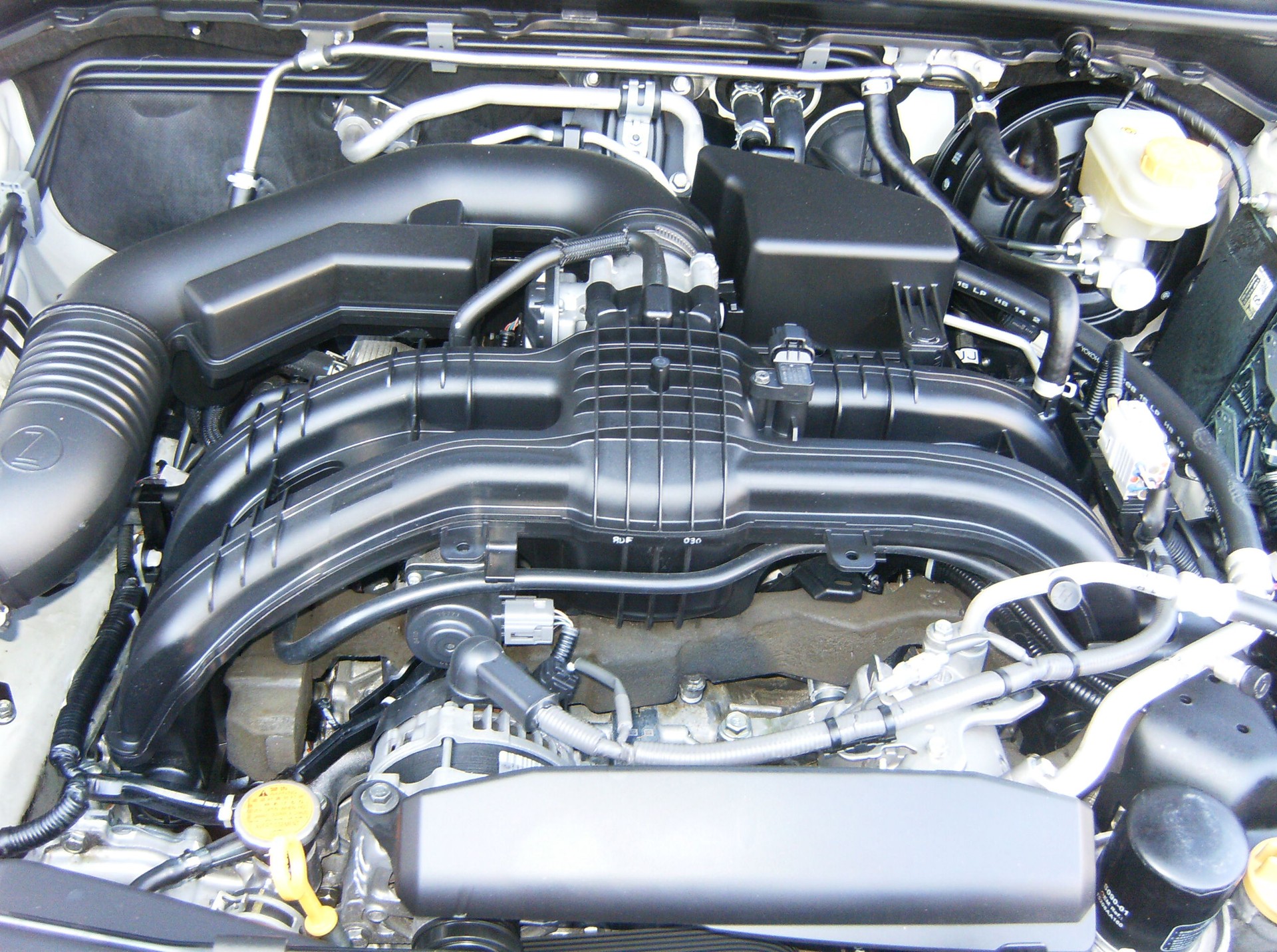 SUBARU XV 2.0 Luxury AWD Lineartronic-image-11