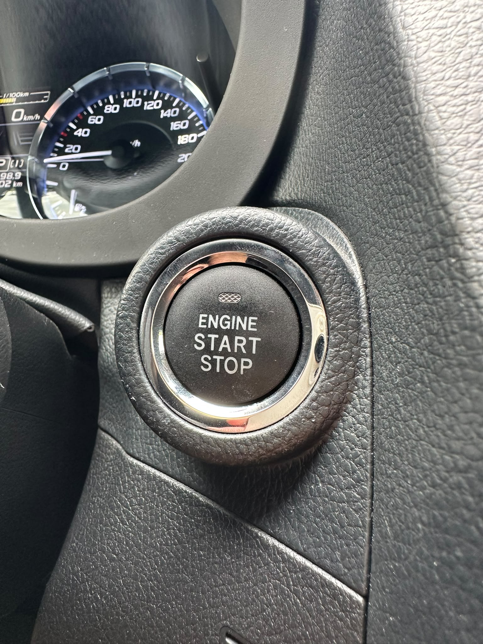 SUBARU Levorg 2.0i Swiss Plus AWD Lineartronic-image-15