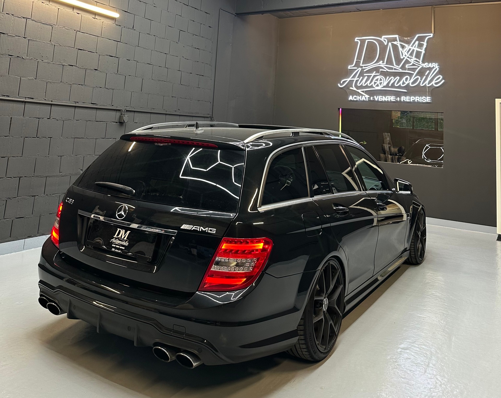 MERCEDES-BENZ C 63 AMG Edition 507 Speedshift MCT // 1of1 in Swiss🇨🇭 !! // full carbone // Sound H&K // Distronic // Leasing dès 859.--image-4