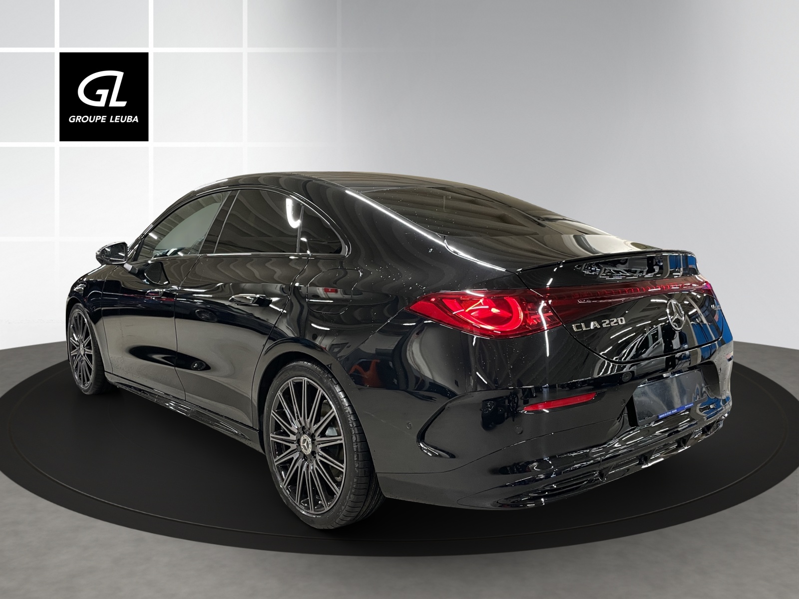 MERCEDES-BENZ CLA 220 8G-DCT 4Matic-showroom-element-3