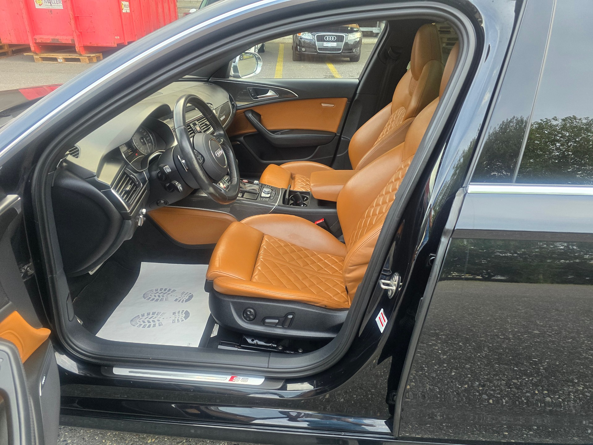 AUDI S6 Avant 4.0 TFSI V8 quattro S-tronic-image-11