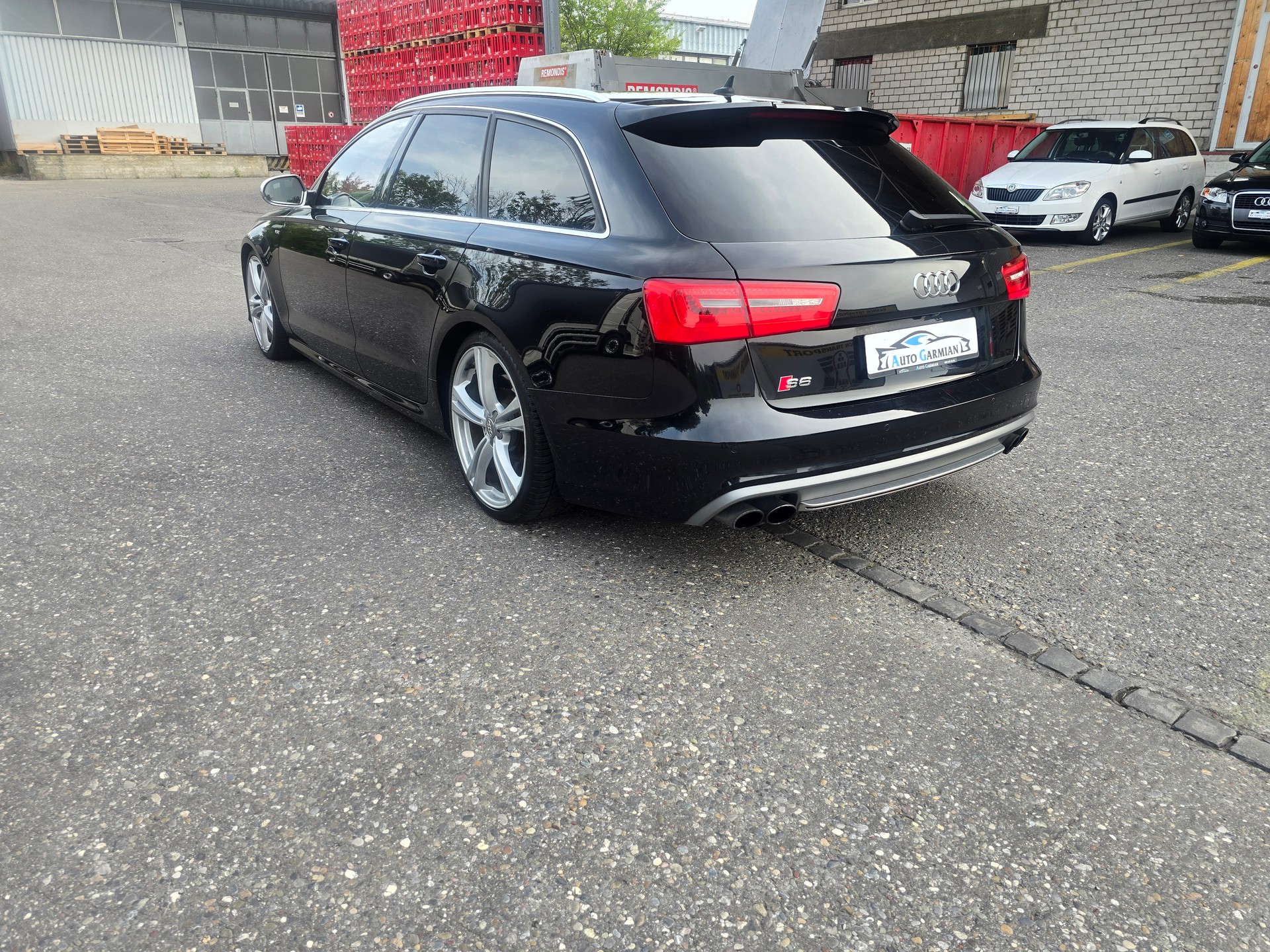 AUDI S6 Avant 4.0 TFSI V8 quattro S-tronic-image-4