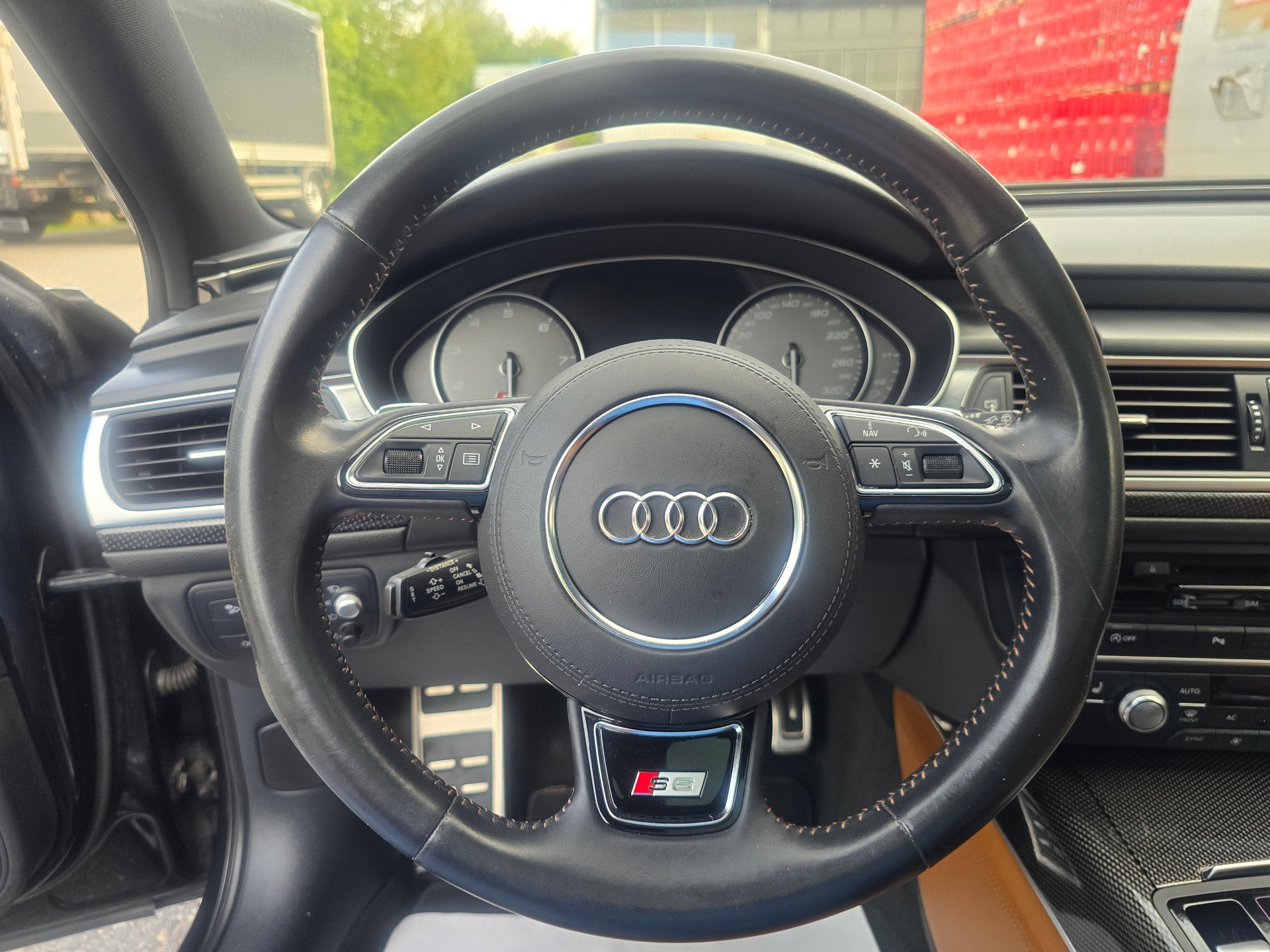 AUDI S6 Avant 4.0 TFSI V8 quattro S-tronic-image-19