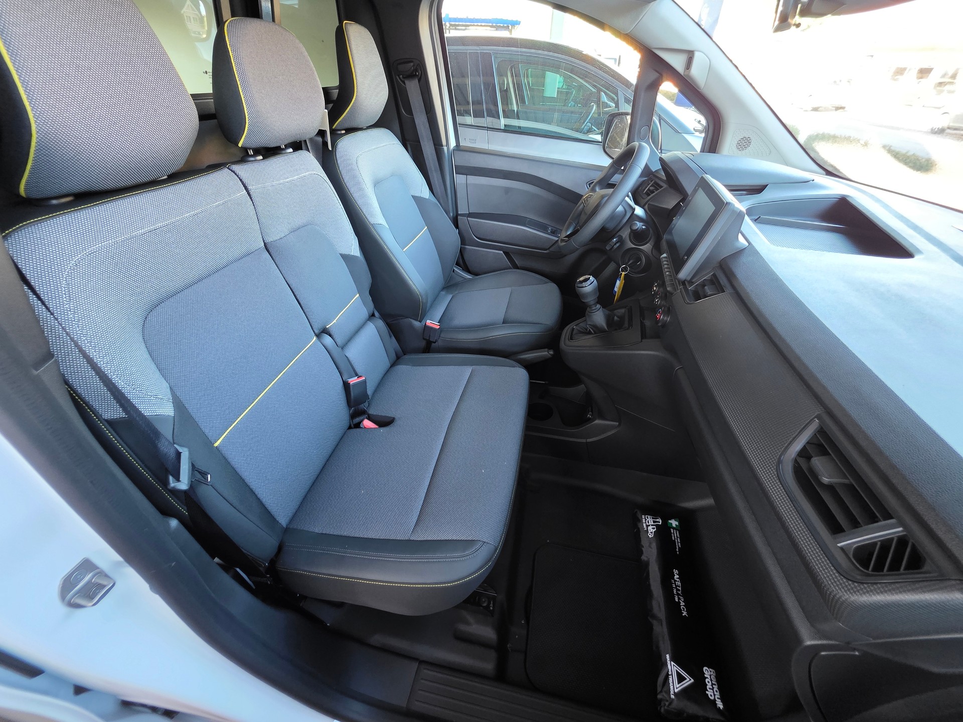 RENAULT Kangoo Van 1.3TCe Standard 130 PF Extra-image-5