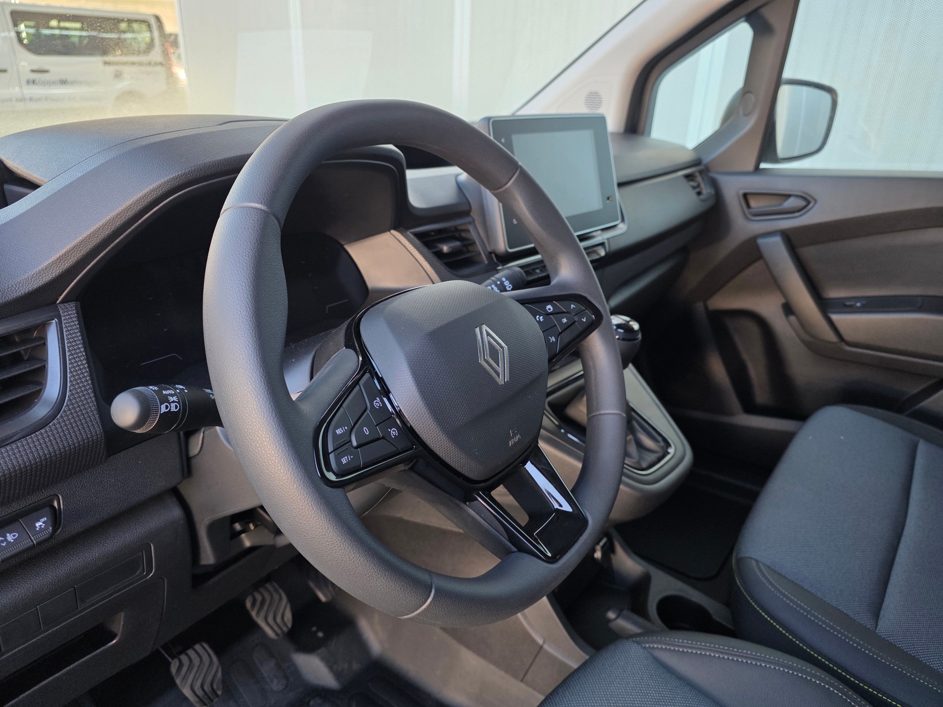 RENAULT Kangoo Van 1.3TCe Standard 130 PF Extra-showroom-element-3