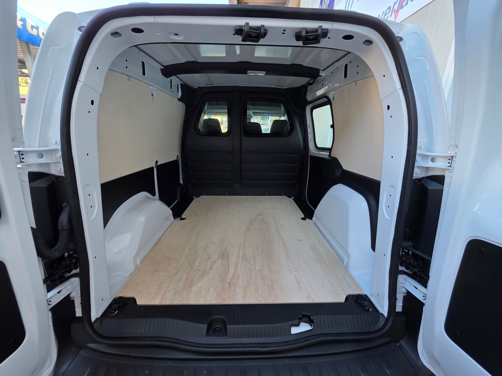RENAULT Kangoo Van 1.3TCe Standard 130 PF Extra-showroom-element-2