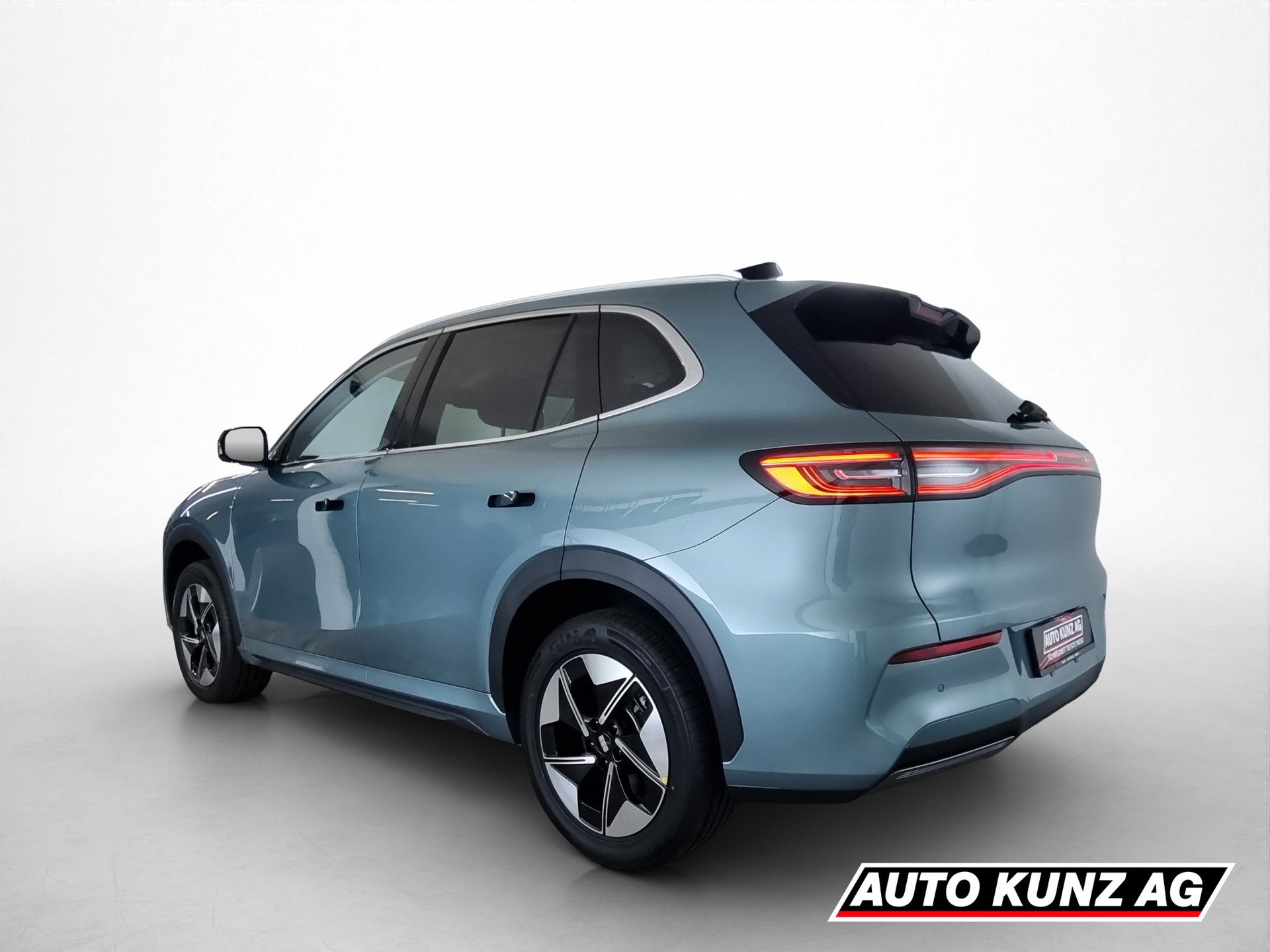 GEELY E5 Pro+ FWD-showroom-element-3