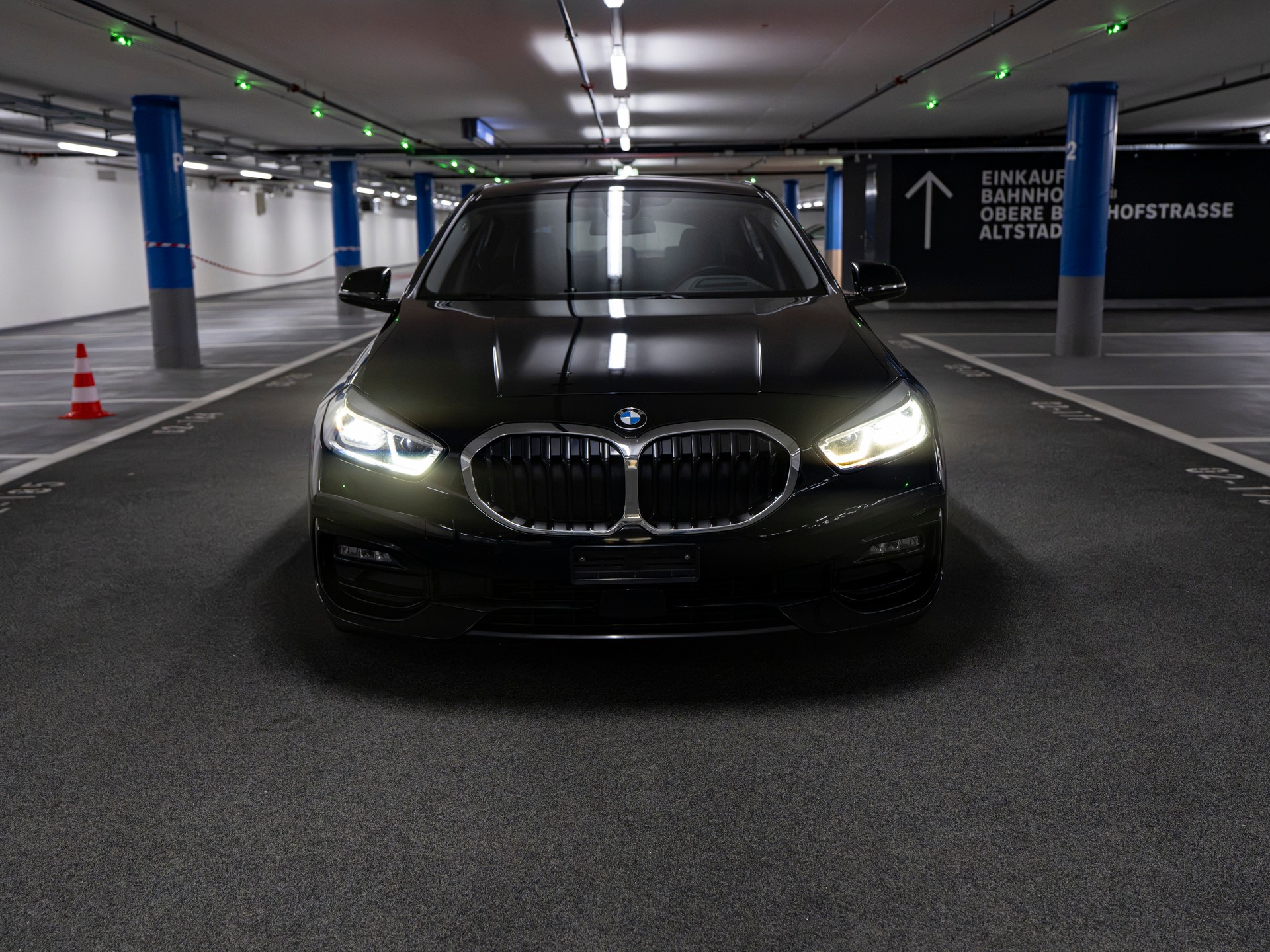 BMW 120d xDrive SAG-image-1