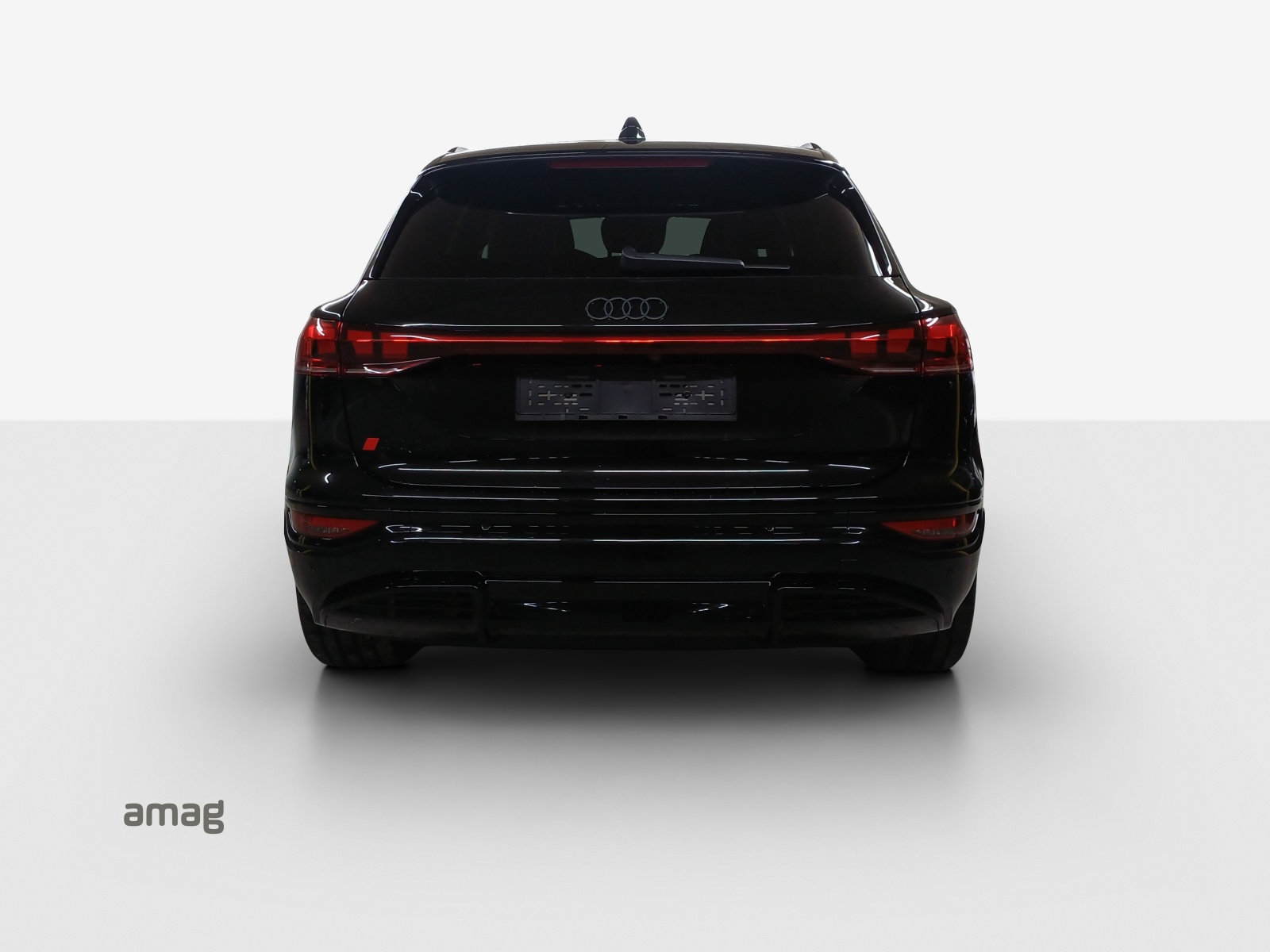 AUDI SQ6 e-tron quattro-showroom-element-3