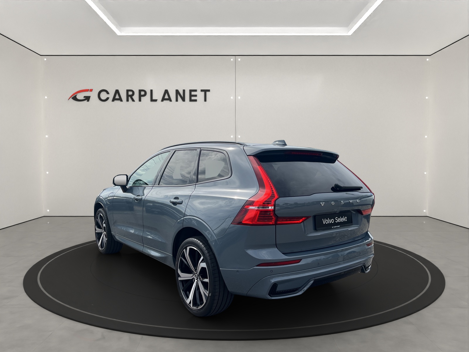VOLVO XC60 2.0 T6 TE R-Design eAWD-showroom-element-3