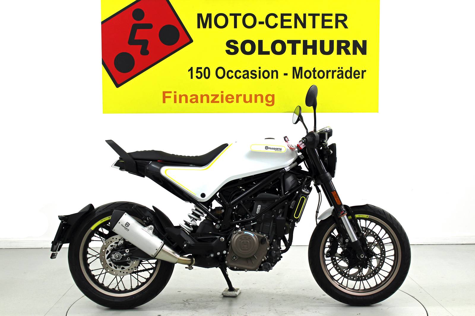 HUSQVARNA Svartpilen 401 ABS-image-0