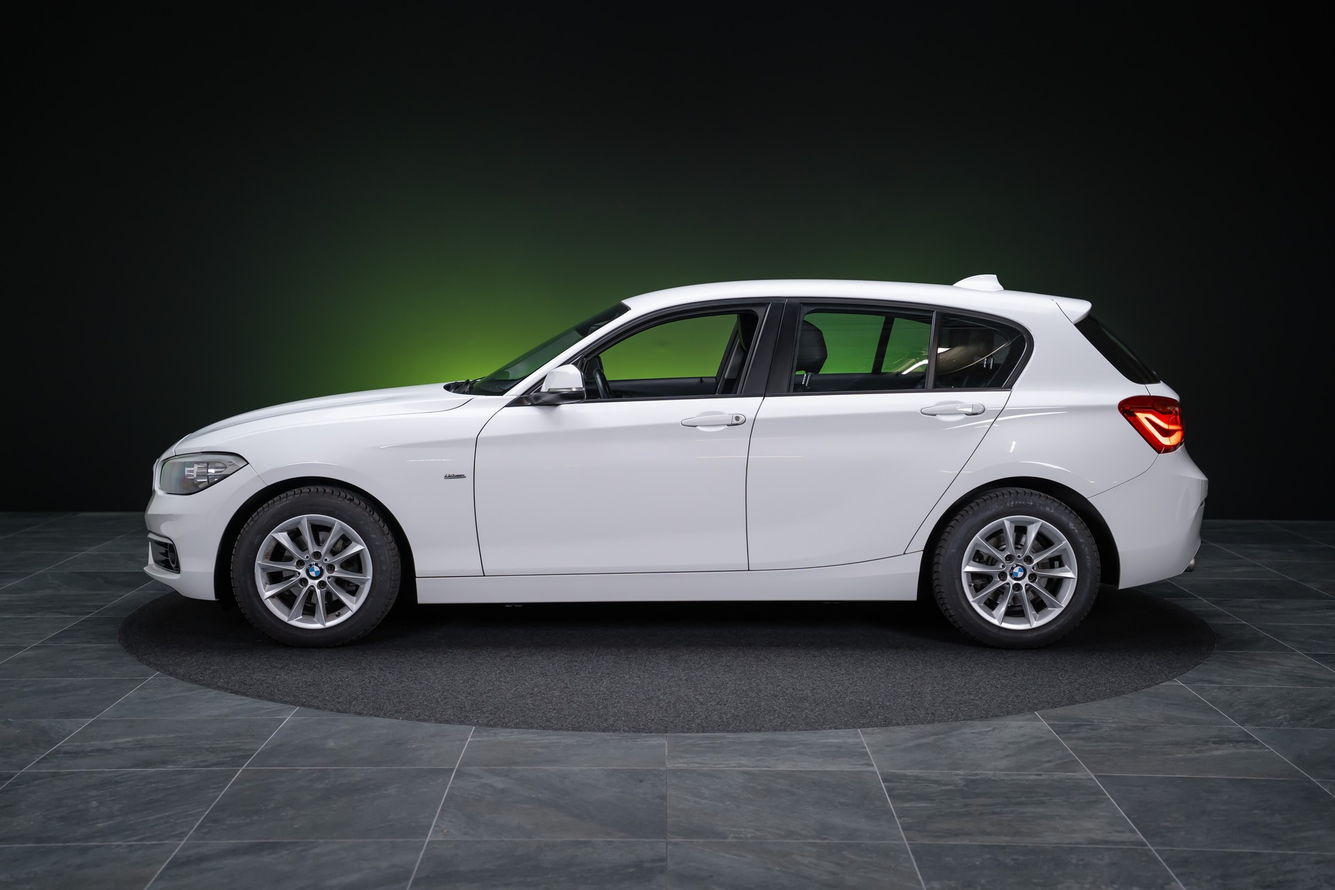 BMW 116d / CH-Fahrzeug / Tempomat / Sitzheizung-image-8