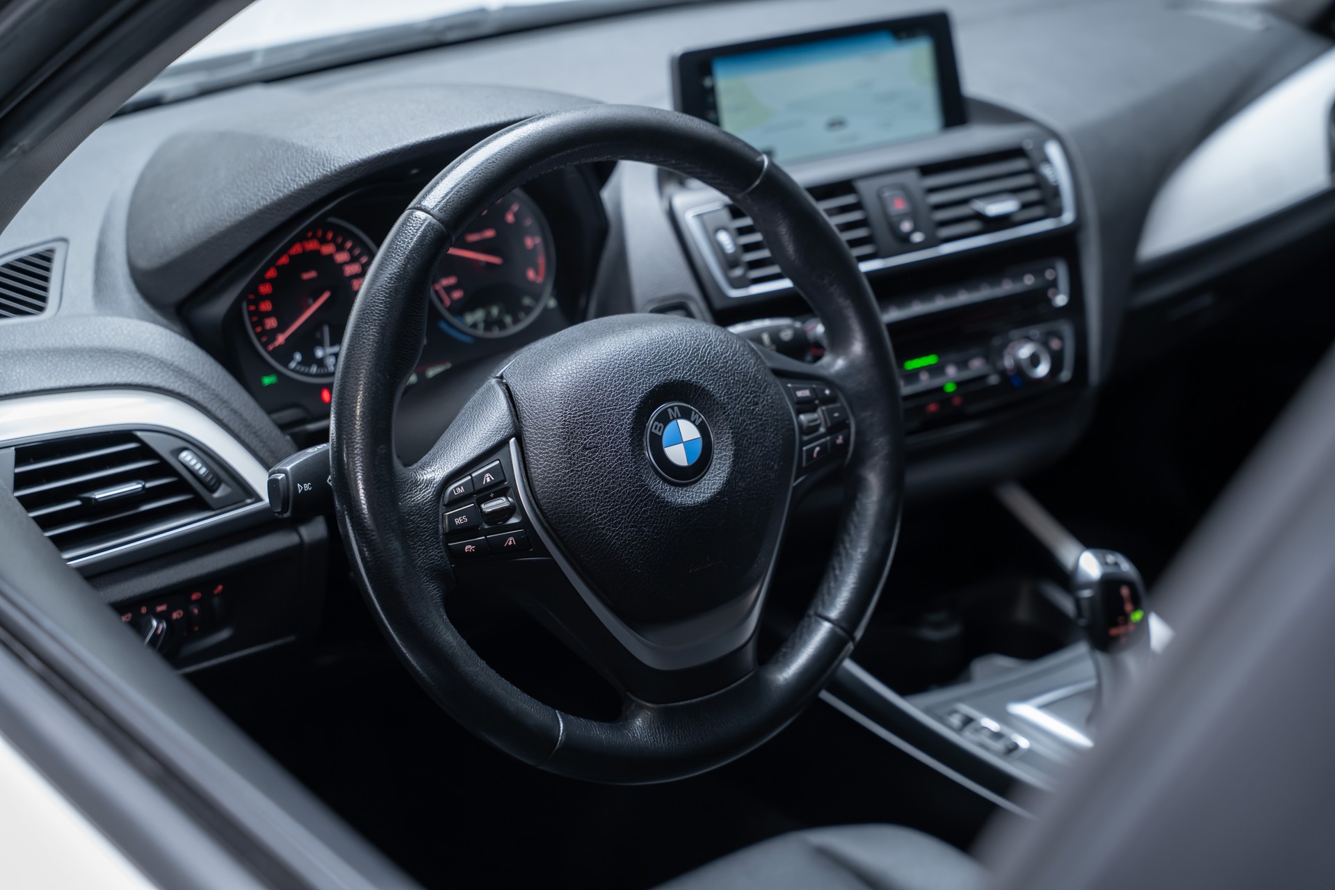 BMW 116d / CH-Fahrzeug / Tempomat / Sitzheizung-image-10