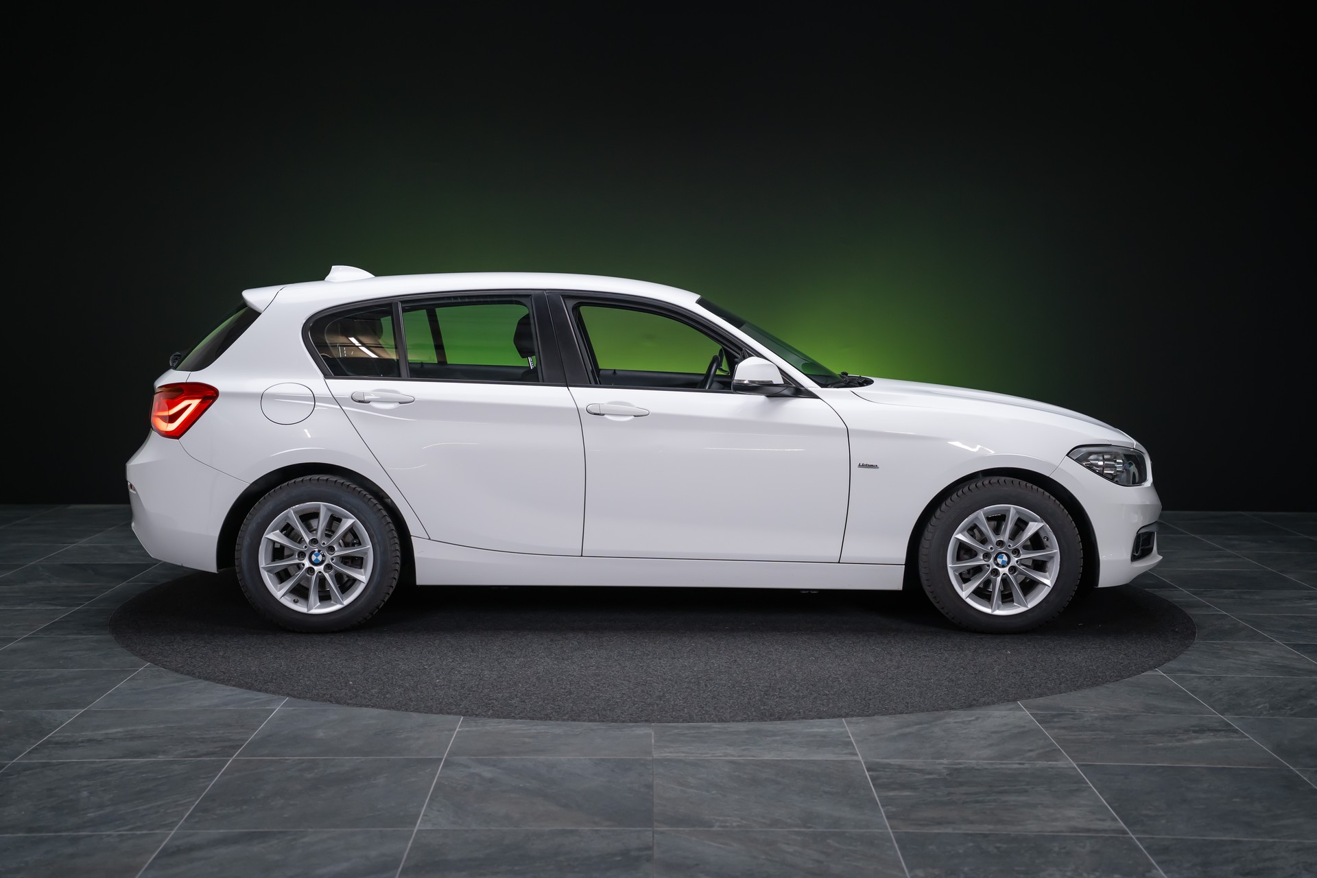 BMW 116d / CH-Fahrzeug / Tempomat / Sitzheizung-showroom-element-3