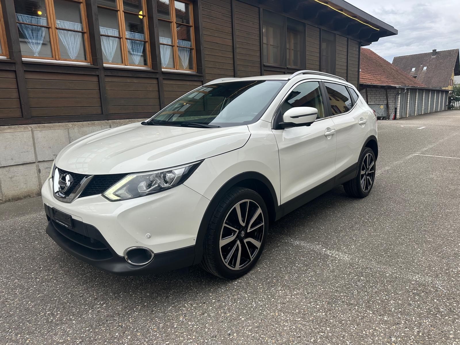 NISSAN Qashqai 1.6 dCi tekna Xtronic CVT-showroom-element-1