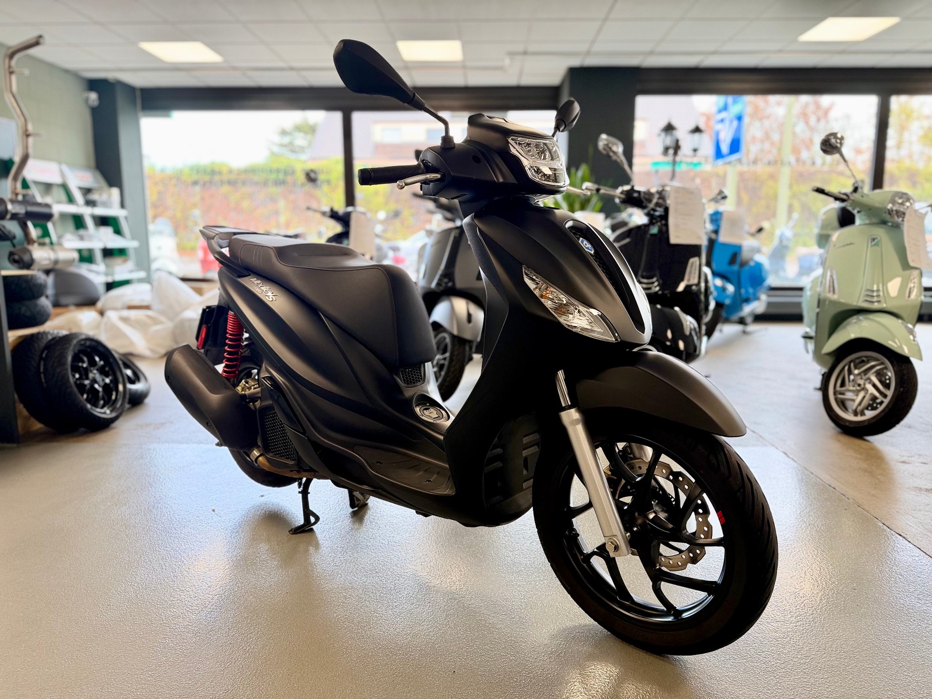 PIAGGIO Medley 125 Sport-image-1