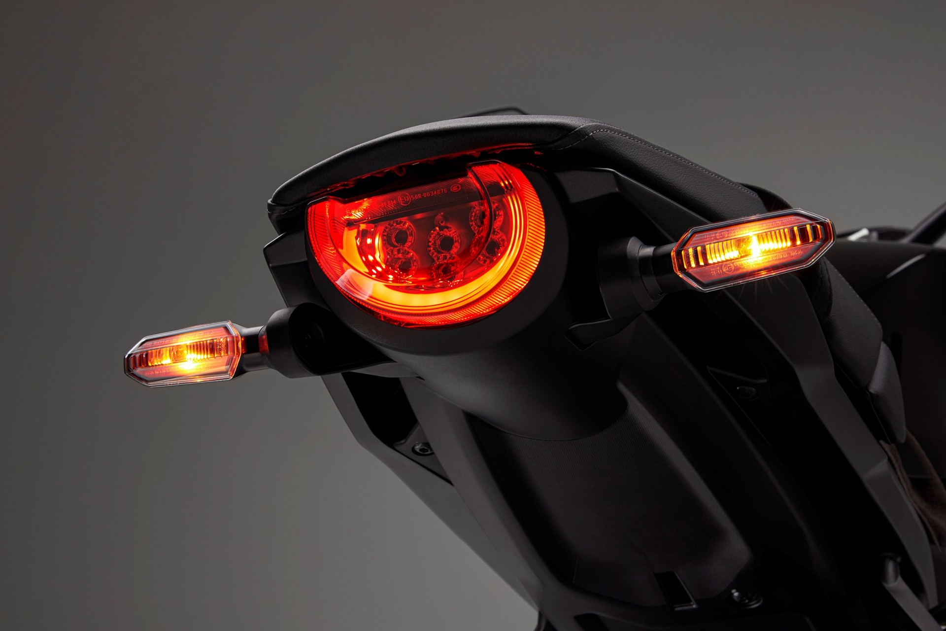 HONDA CB 1000 R "Black Edition"-image-3