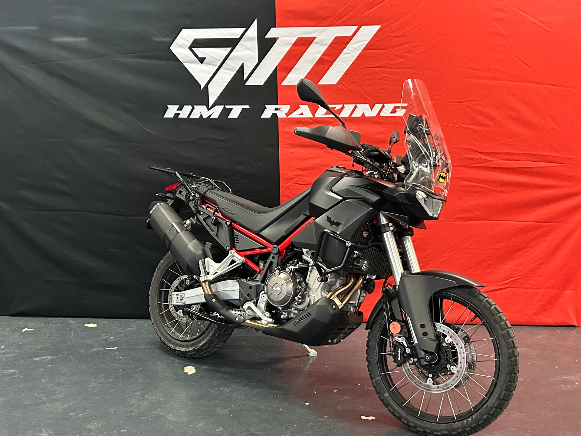 APRILIA Tuareg 660 Batman Edition-image-2