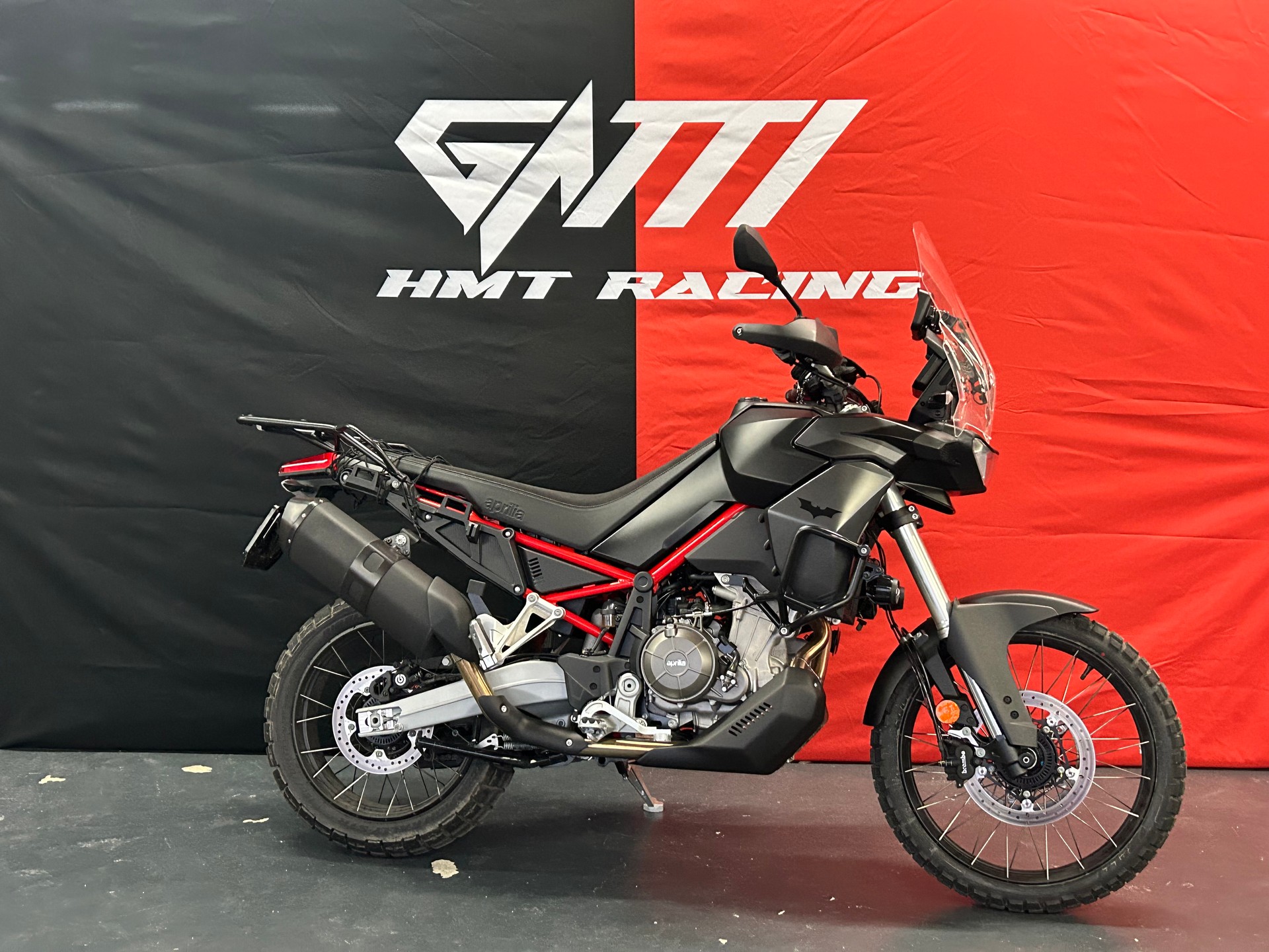 APRILIA Tuareg 660 Batman Edition-image-1