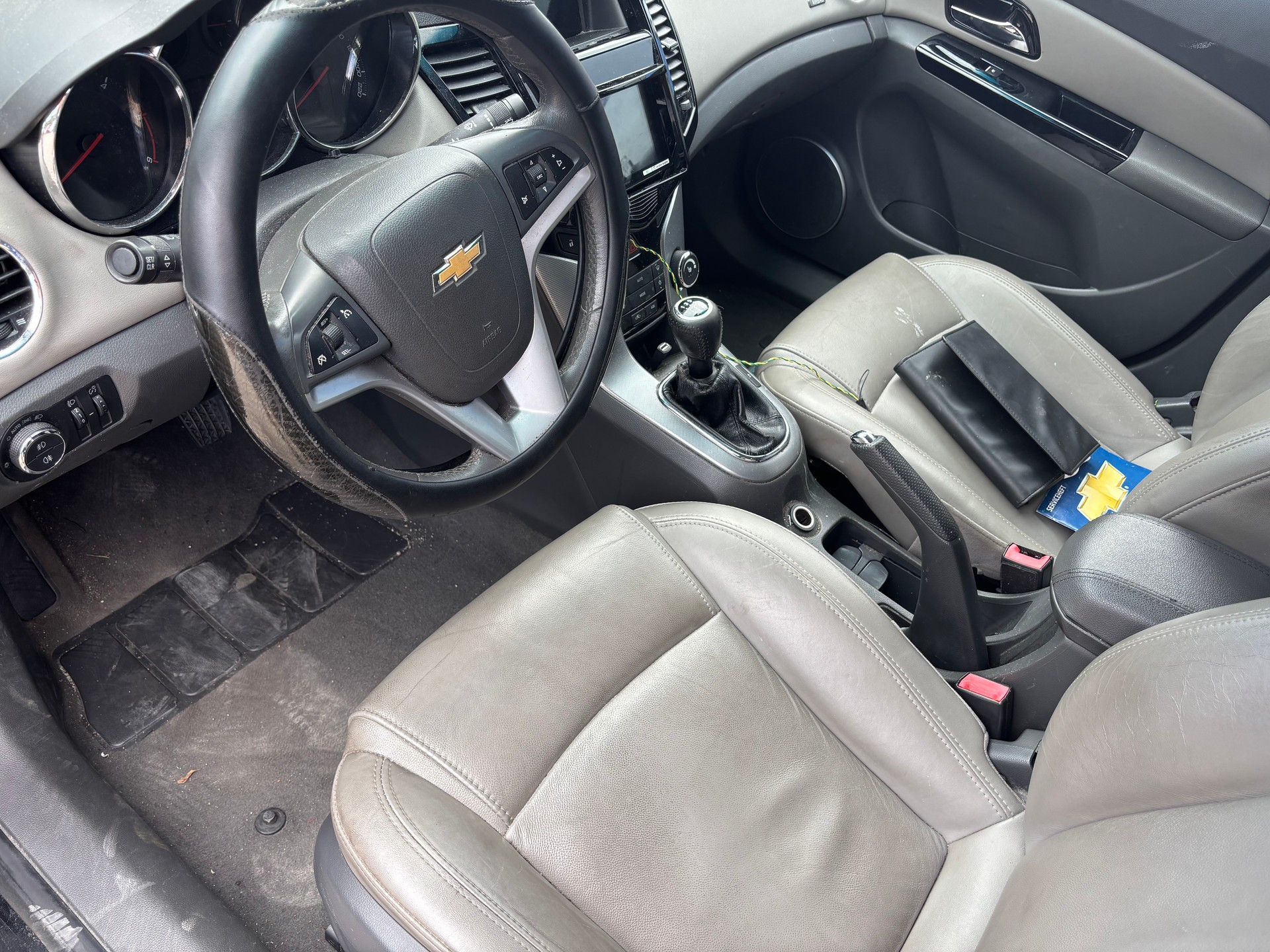 CHEVROLET Cruze 2.0 VCDi LT-image-8