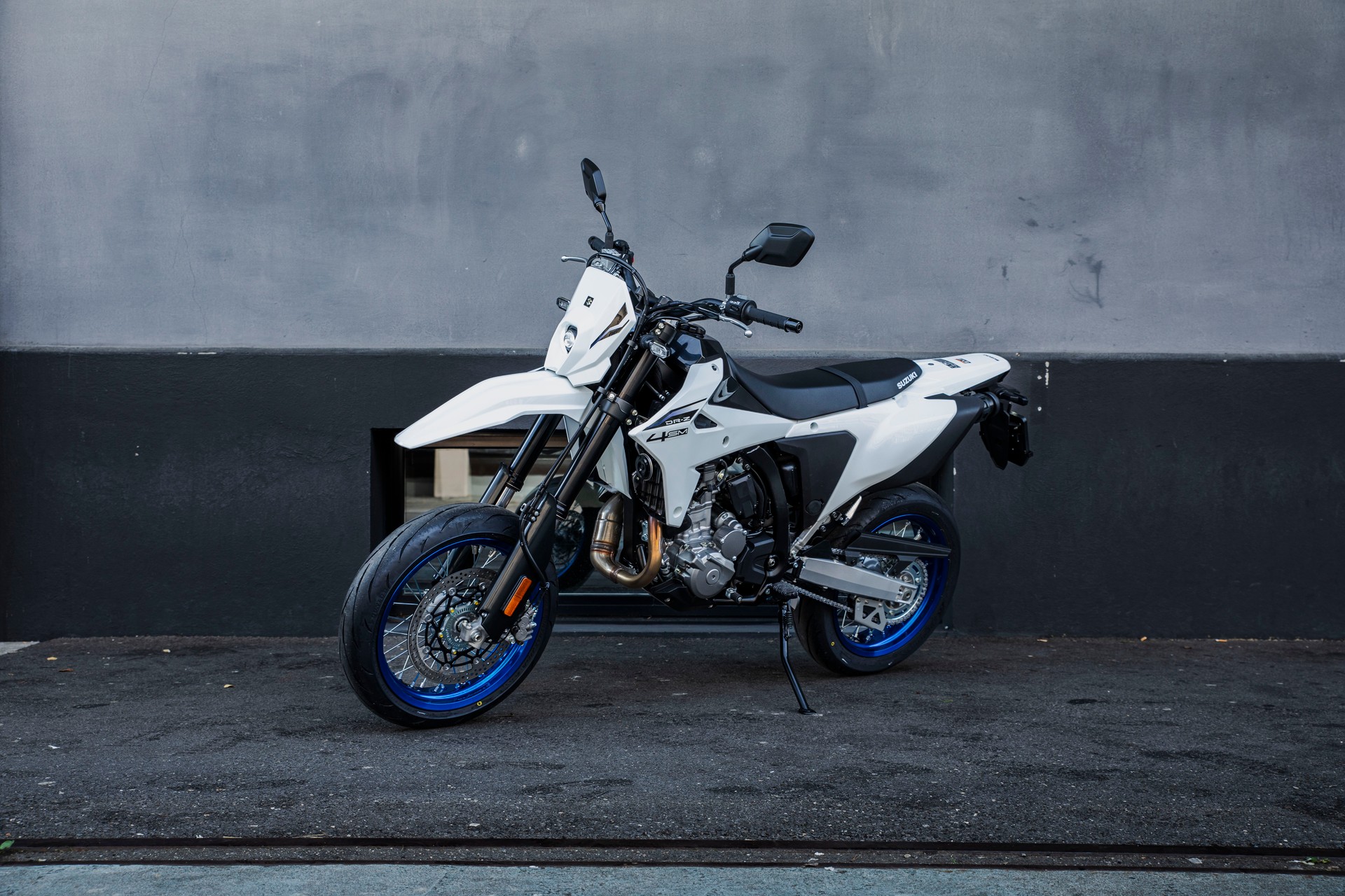 SUZUKI DR-Z 400-image-2