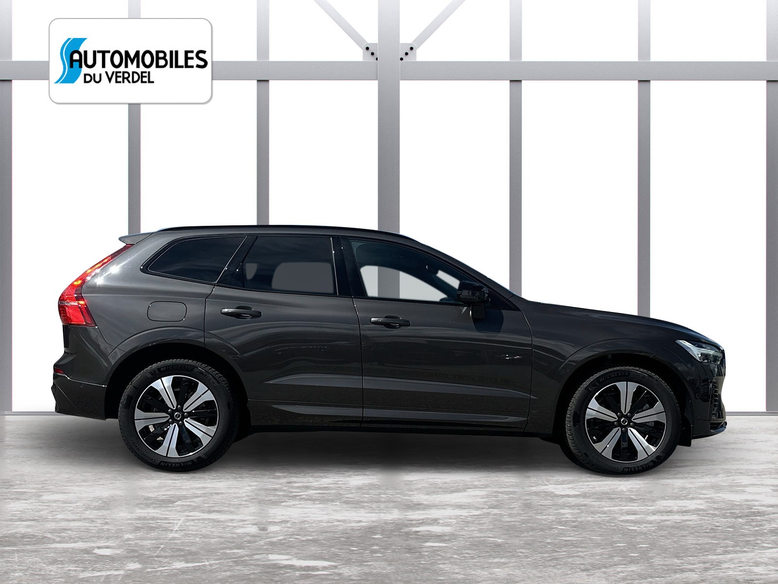 VOLVO XC60 2.0 T6 TE Plus Dark eAWD-image-5