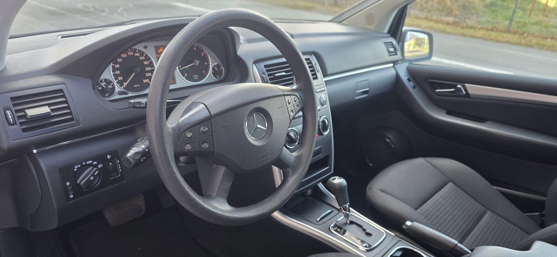 MERCEDES-BENZ B 160 My Star Autotronic-image-10