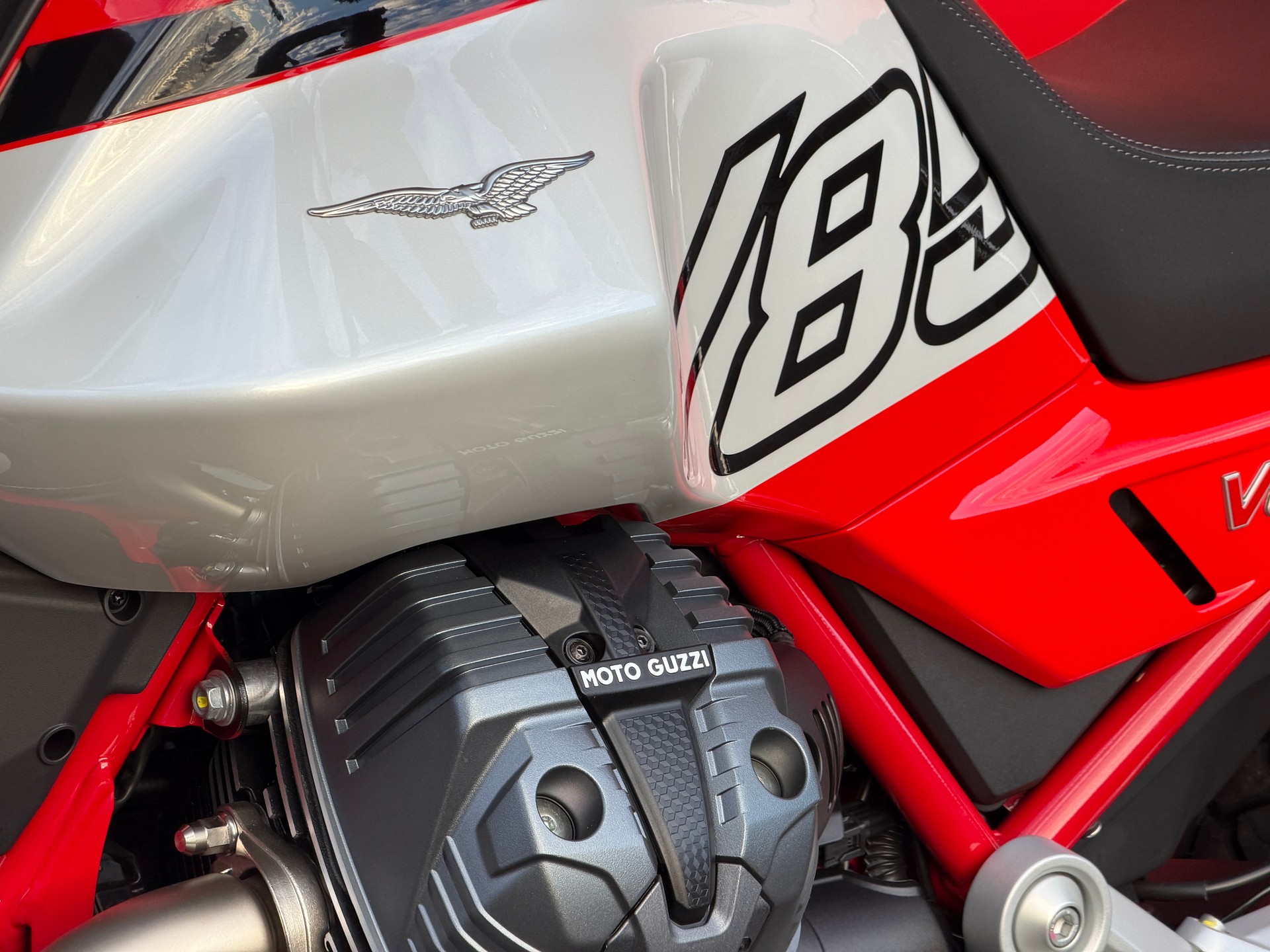 MOTO GUZZI V85 TT E5+ (35kW)-image-6