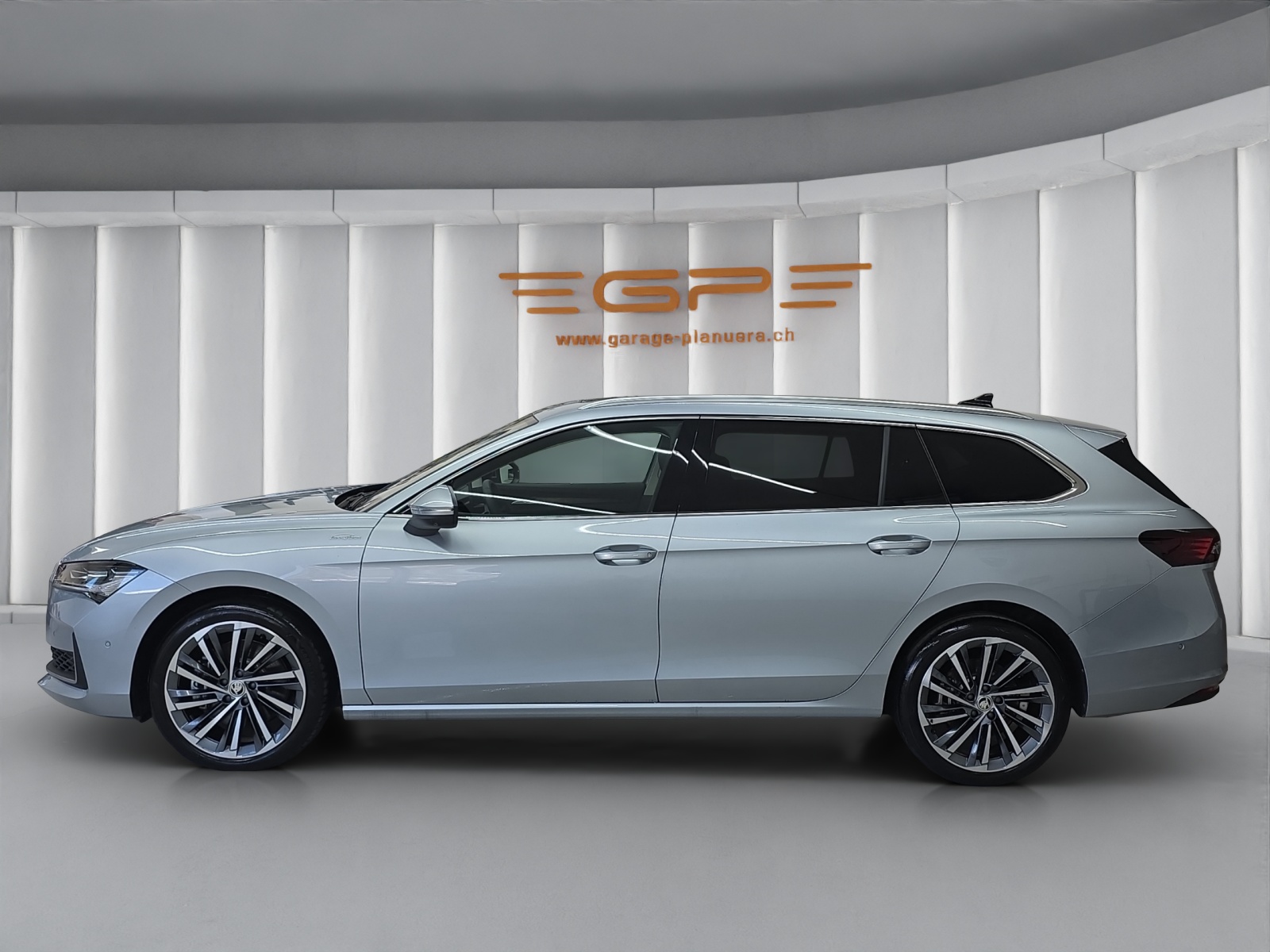 SKODA Superb Combi 2.0 TSI L & K 4x4 DSG-showroom-element-3
