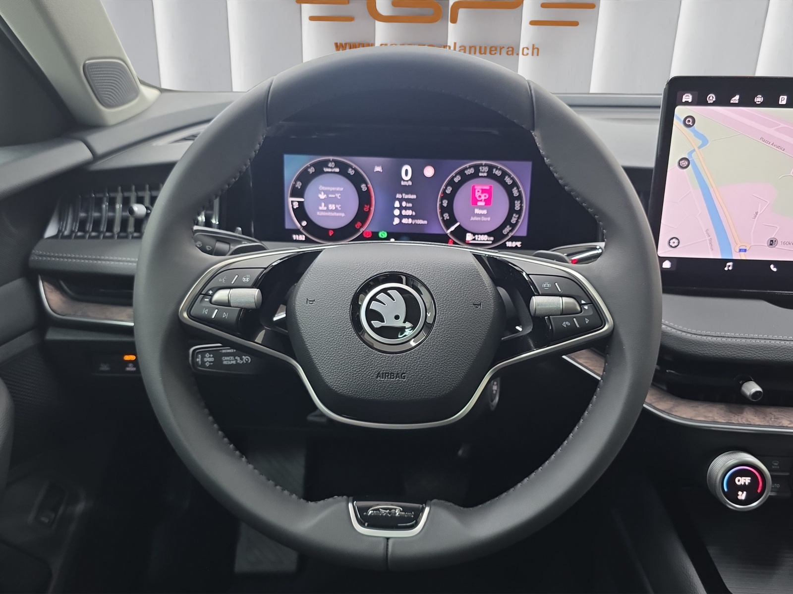 SKODA Superb Combi 2.0 TSI L & K 4x4 DSG-image-7