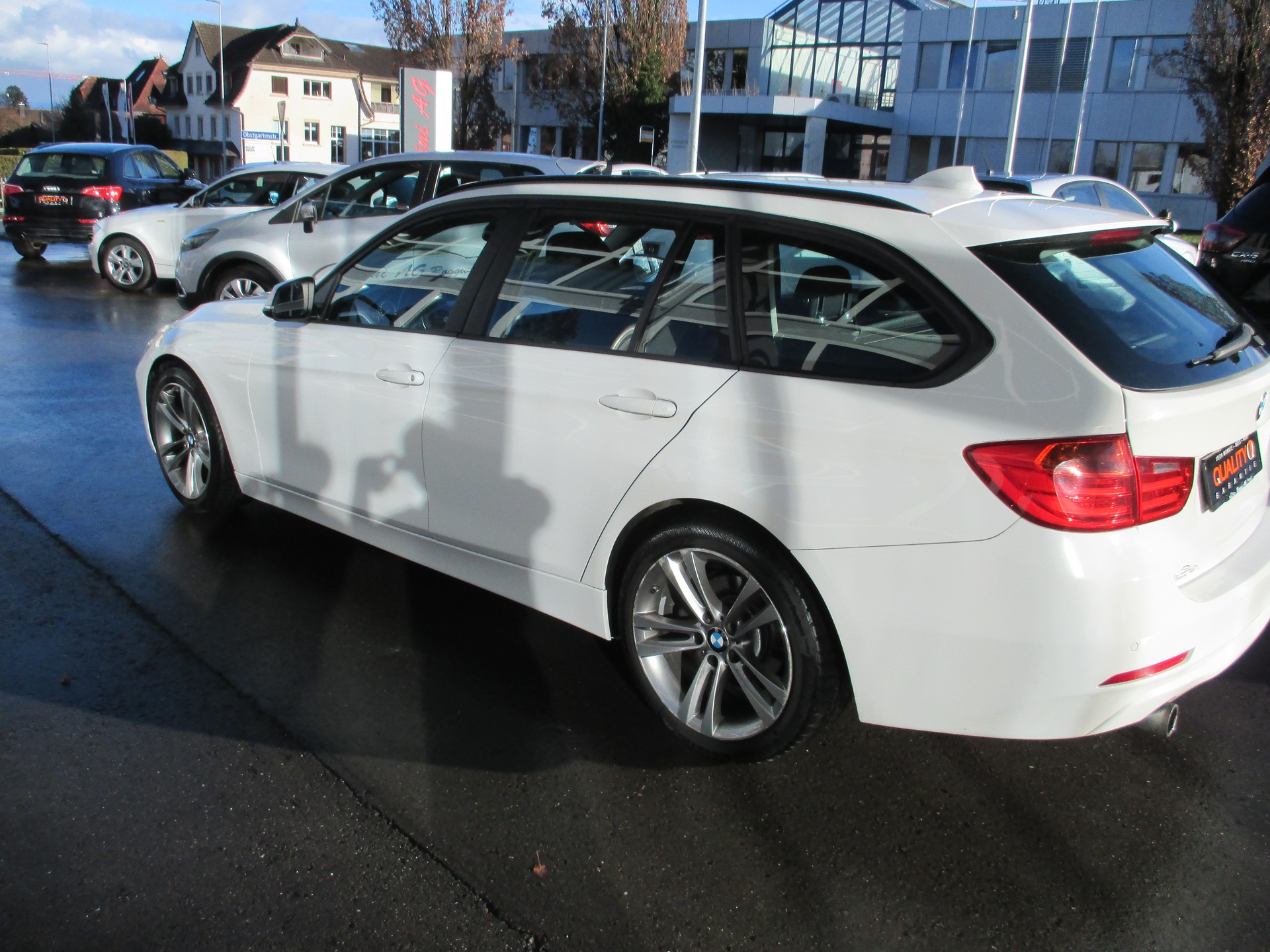BMW 320i Touring Steptronic-image-7