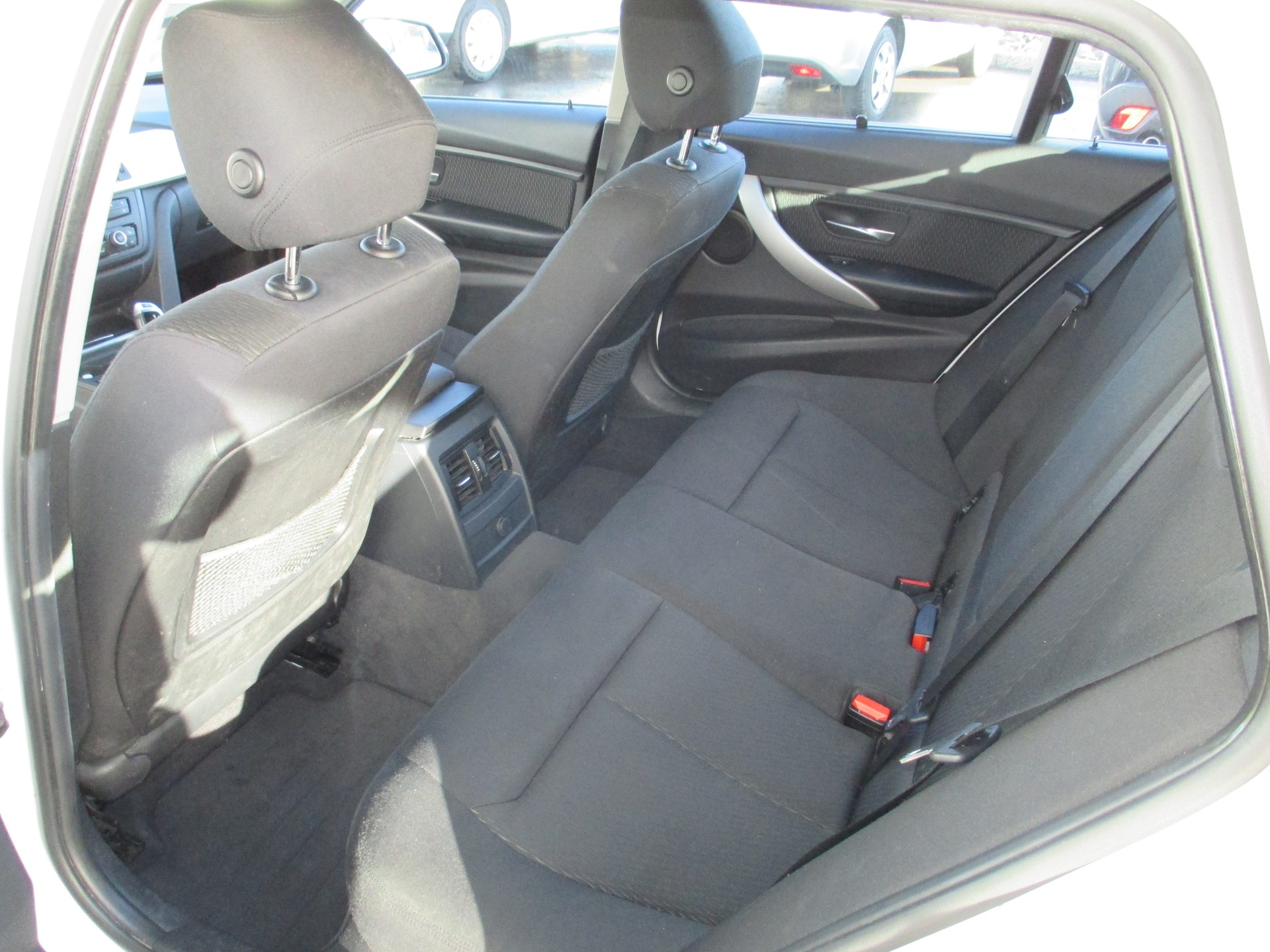 BMW 320i Touring Steptronic-image-9