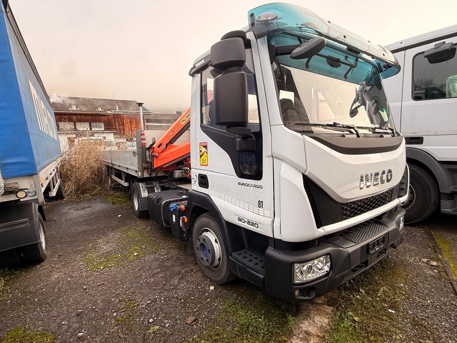 IVECO 80E22 Eurocargo semi-remorque + Grue PK 3400-image-11