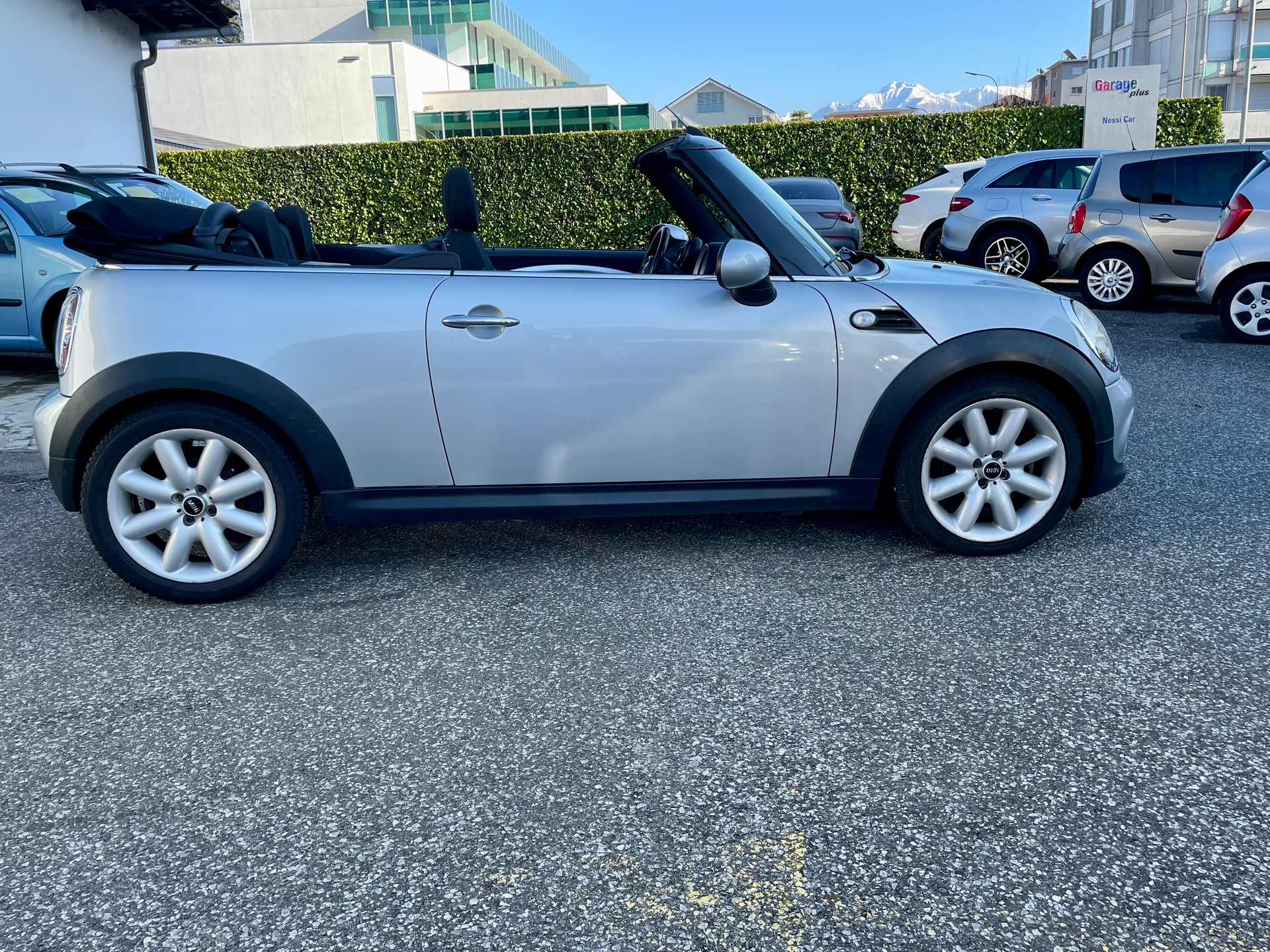 MINI Cooper Cabriolet-image-8