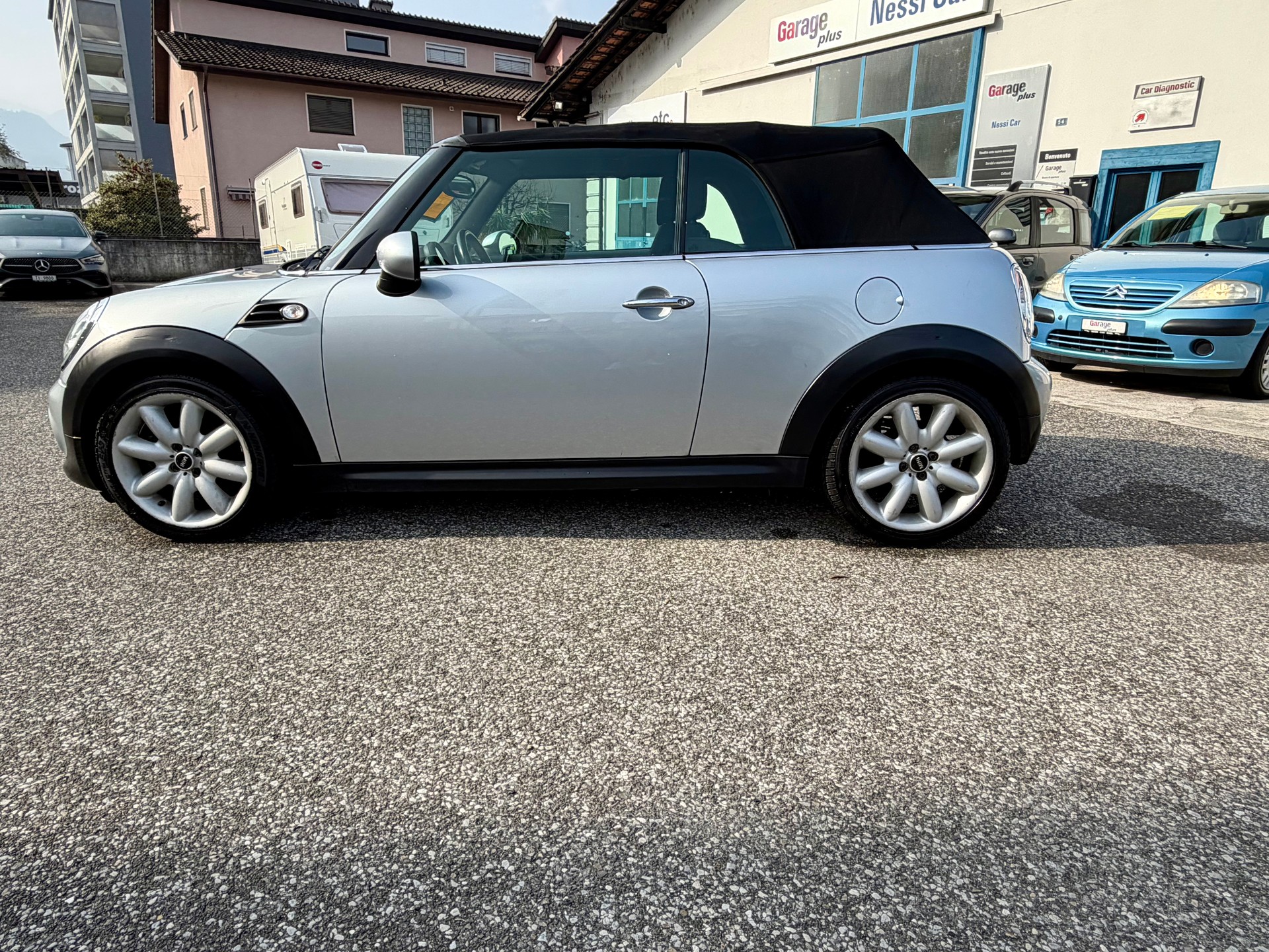 MINI Cooper Cabriolet-image-5