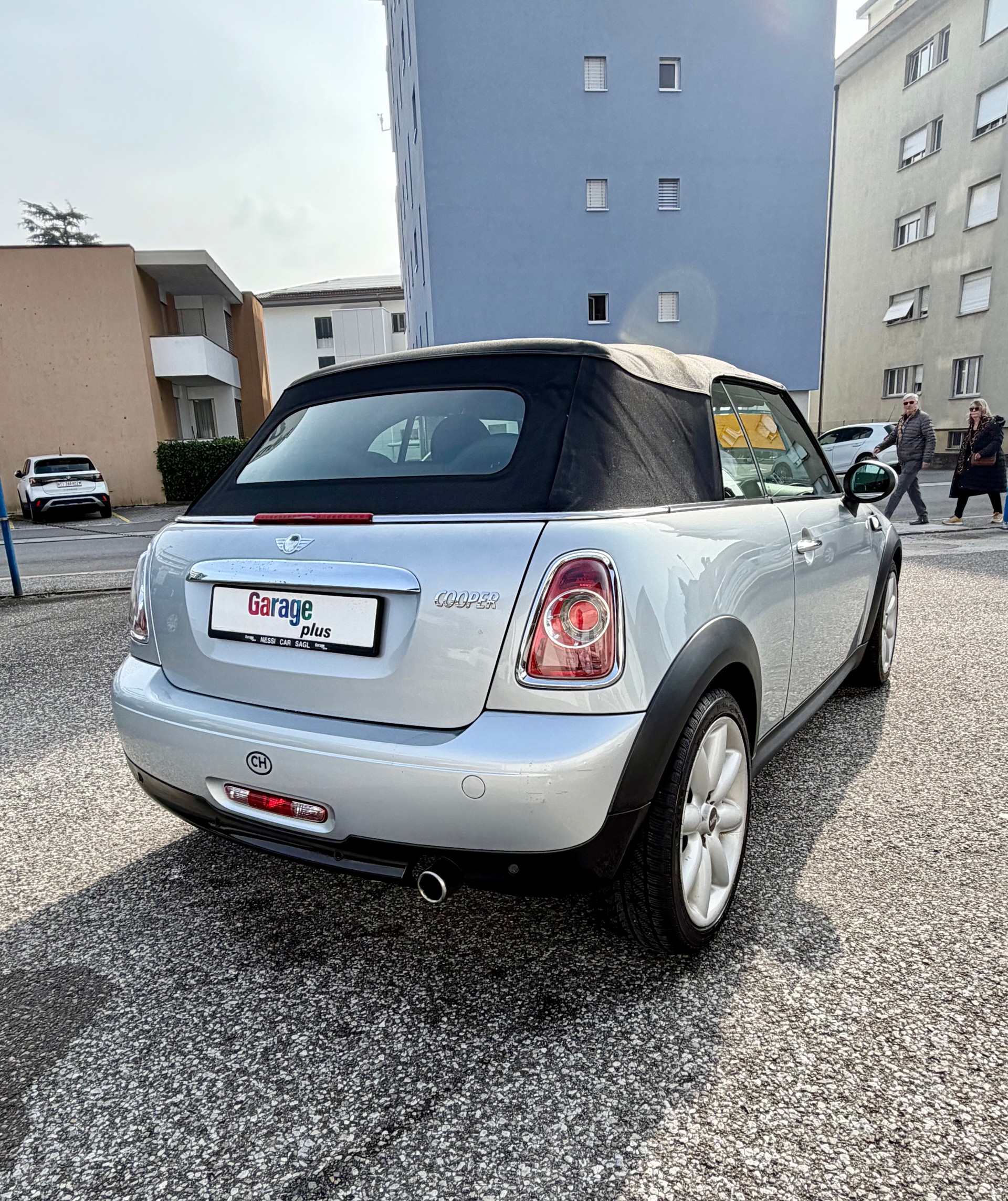 MINI Cooper Cabriolet-image-3