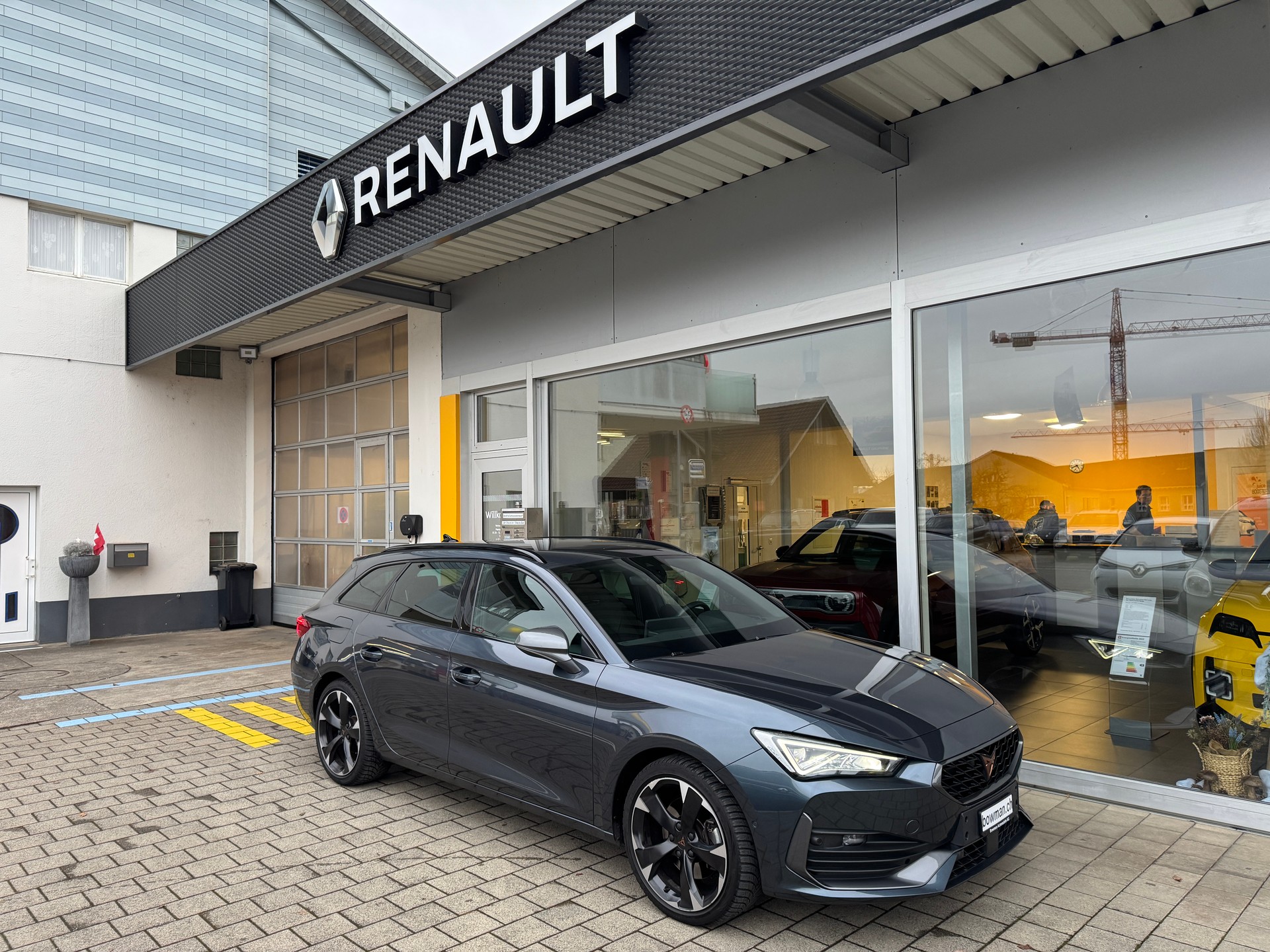 CUPRA LEON ST 2.0 TSI DSG-image-1