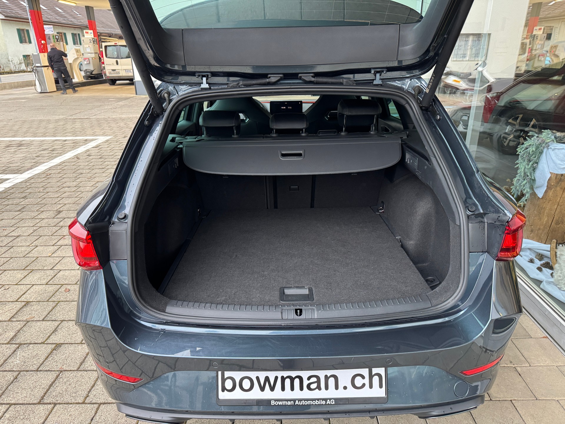 CUPRA LEON ST 2.0 TSI DSG-image-9