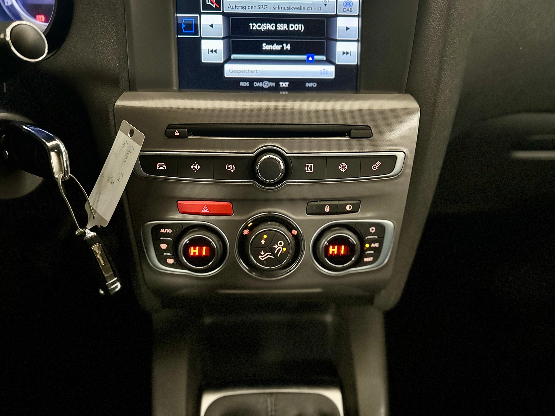 CITROEN C4 1.2 Pure Tech Feel Edition-image-16