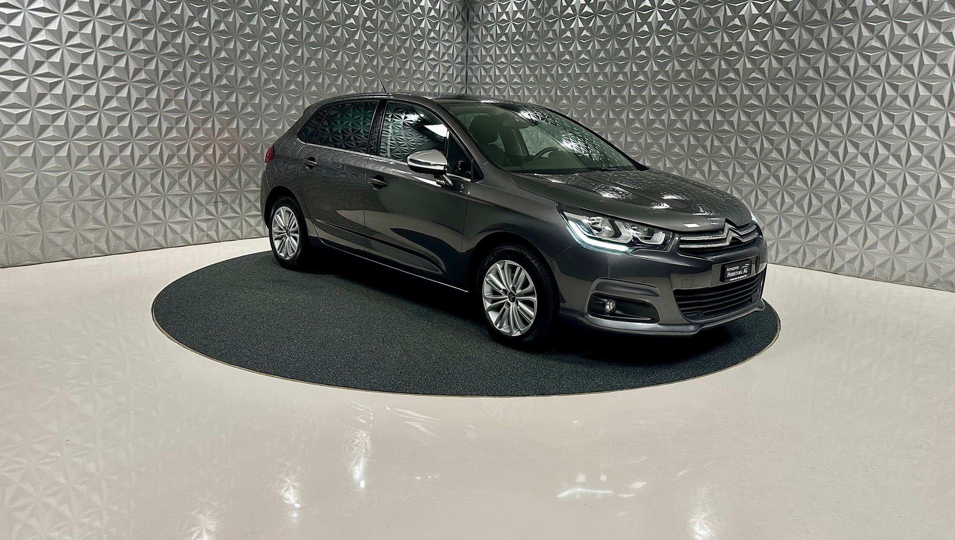 CITROEN C4 1.2 Pure Tech Feel Edition-showroom-element-2