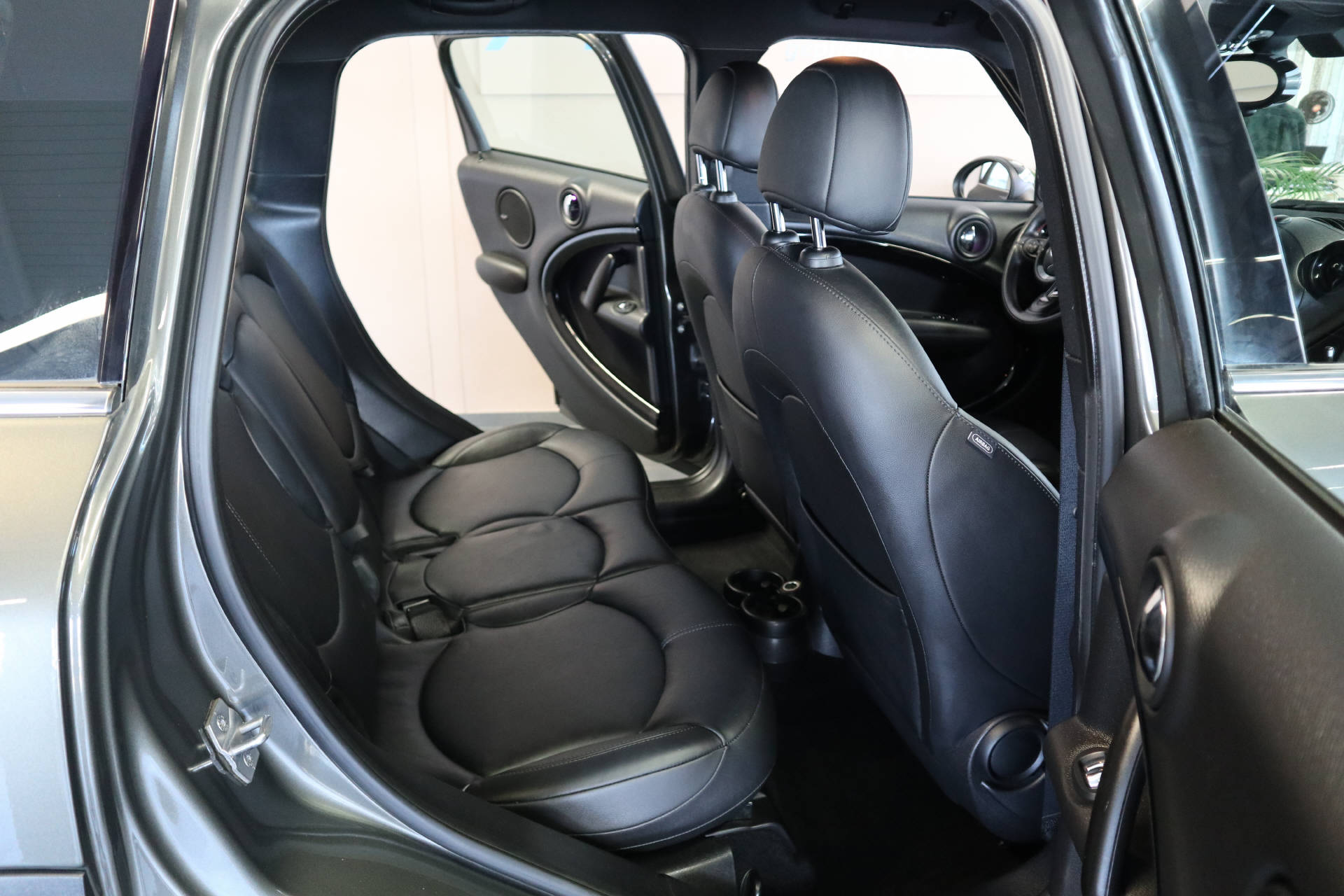 MINI Countryman 1.6i John Cooper Works ALL4-image-8