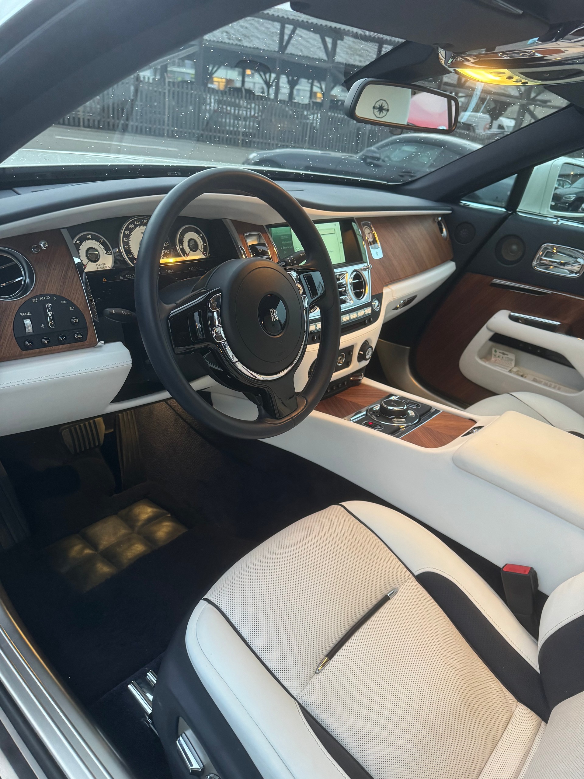 ROLLS-ROYCE Wraith 6.6 V12 *1 OF 3* *Porto Cervo*-image-5