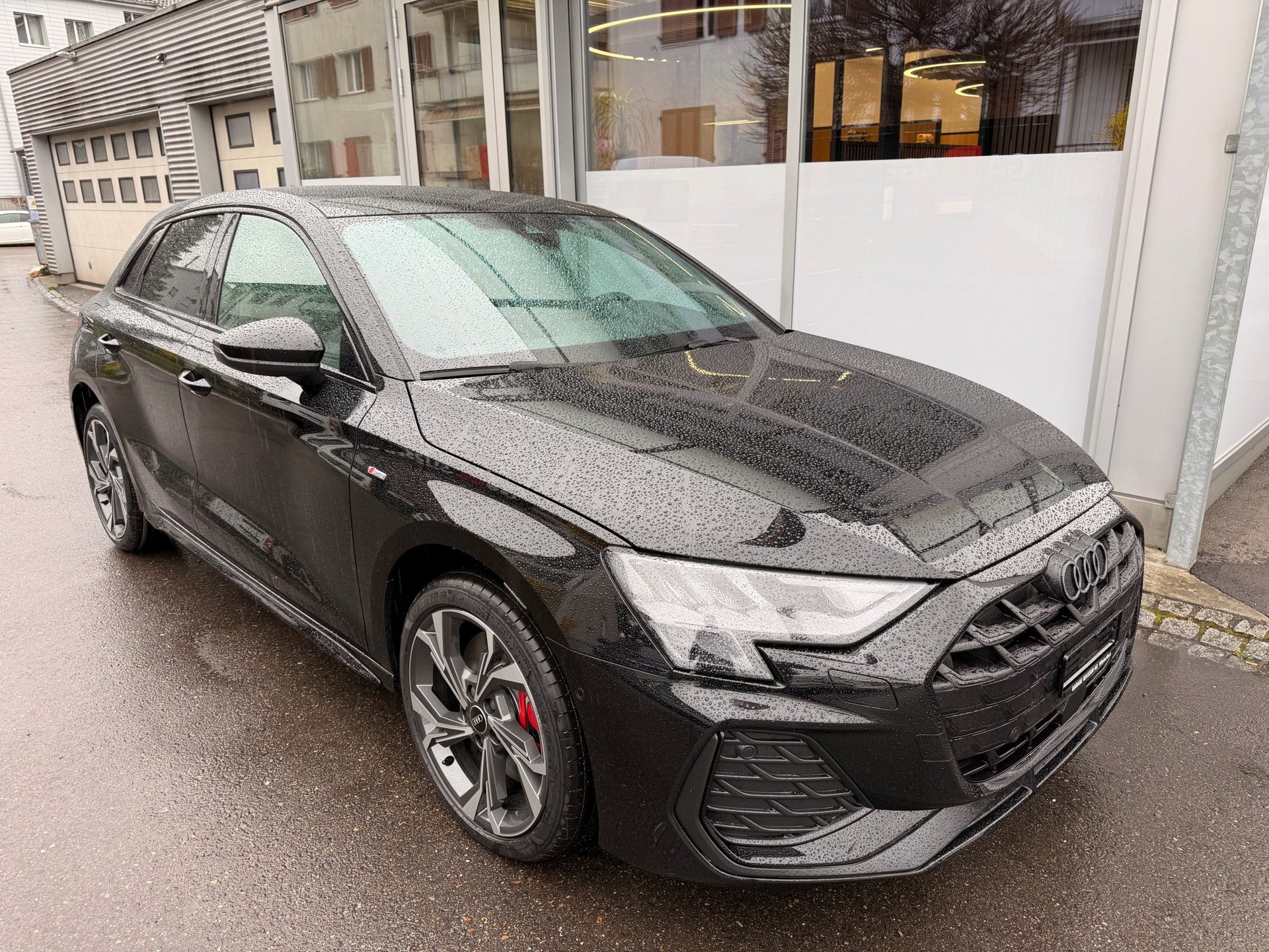AUDI A3 SPORTBACK 45 TFSI e S LINE *** 140 KM ELETKTRISCHE REICHWEITE & PANORAMAGLASDACH ***-showroom-element-2
