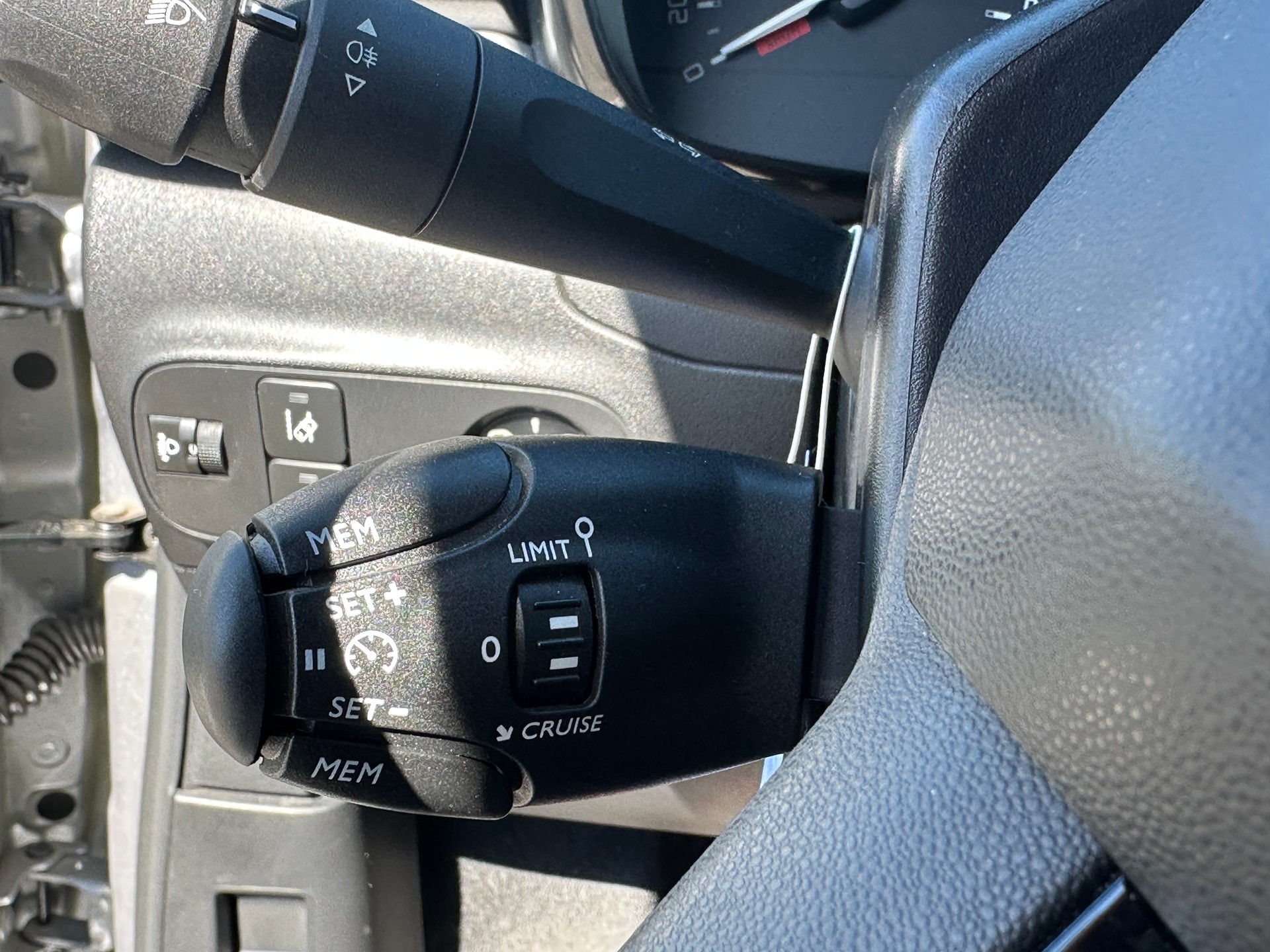 CITROEN C3 1.2i essence-image-15