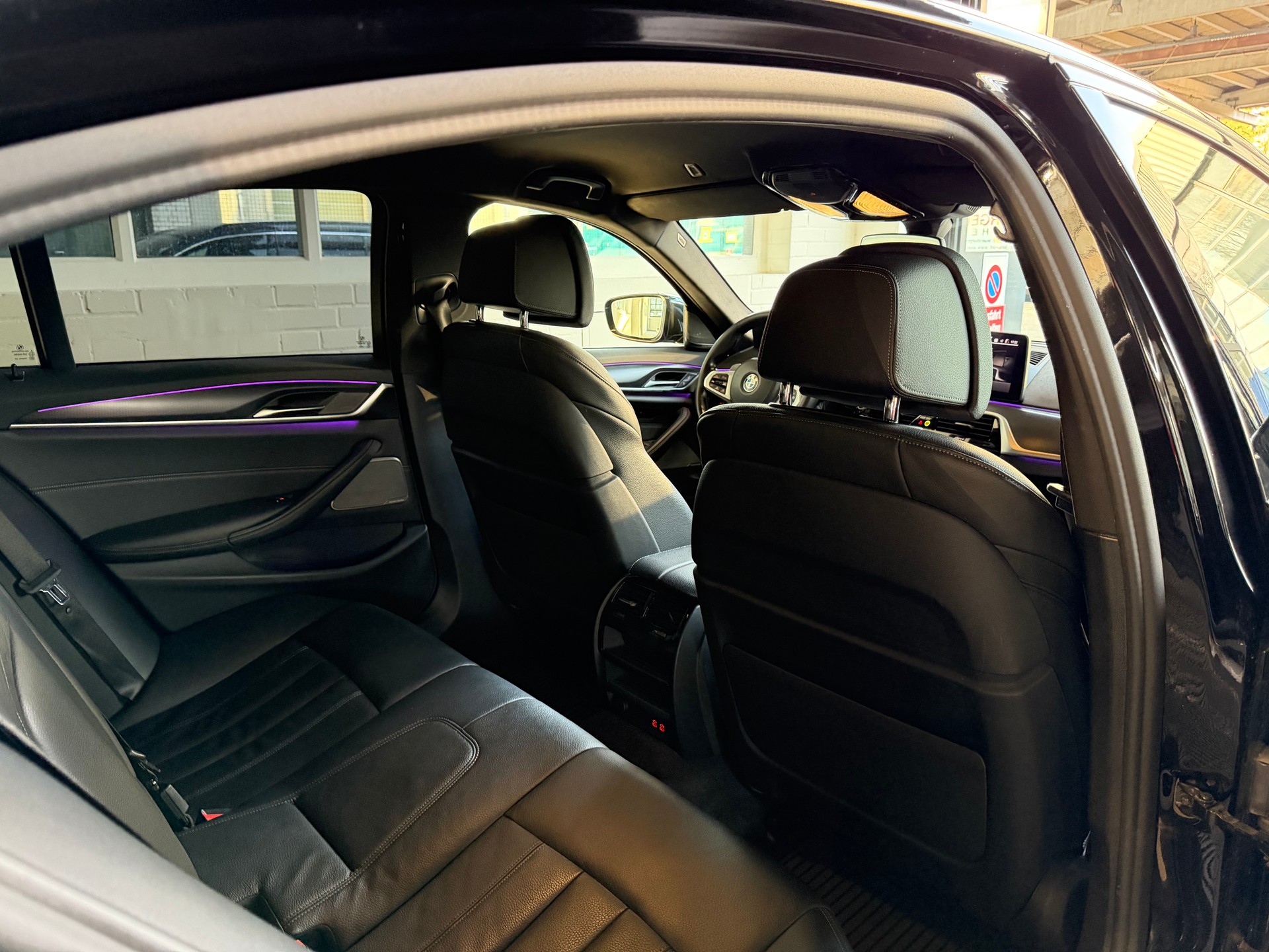 BMW 520d xDrive 48V 4X4 M Sport PACK Steptronic-image-10