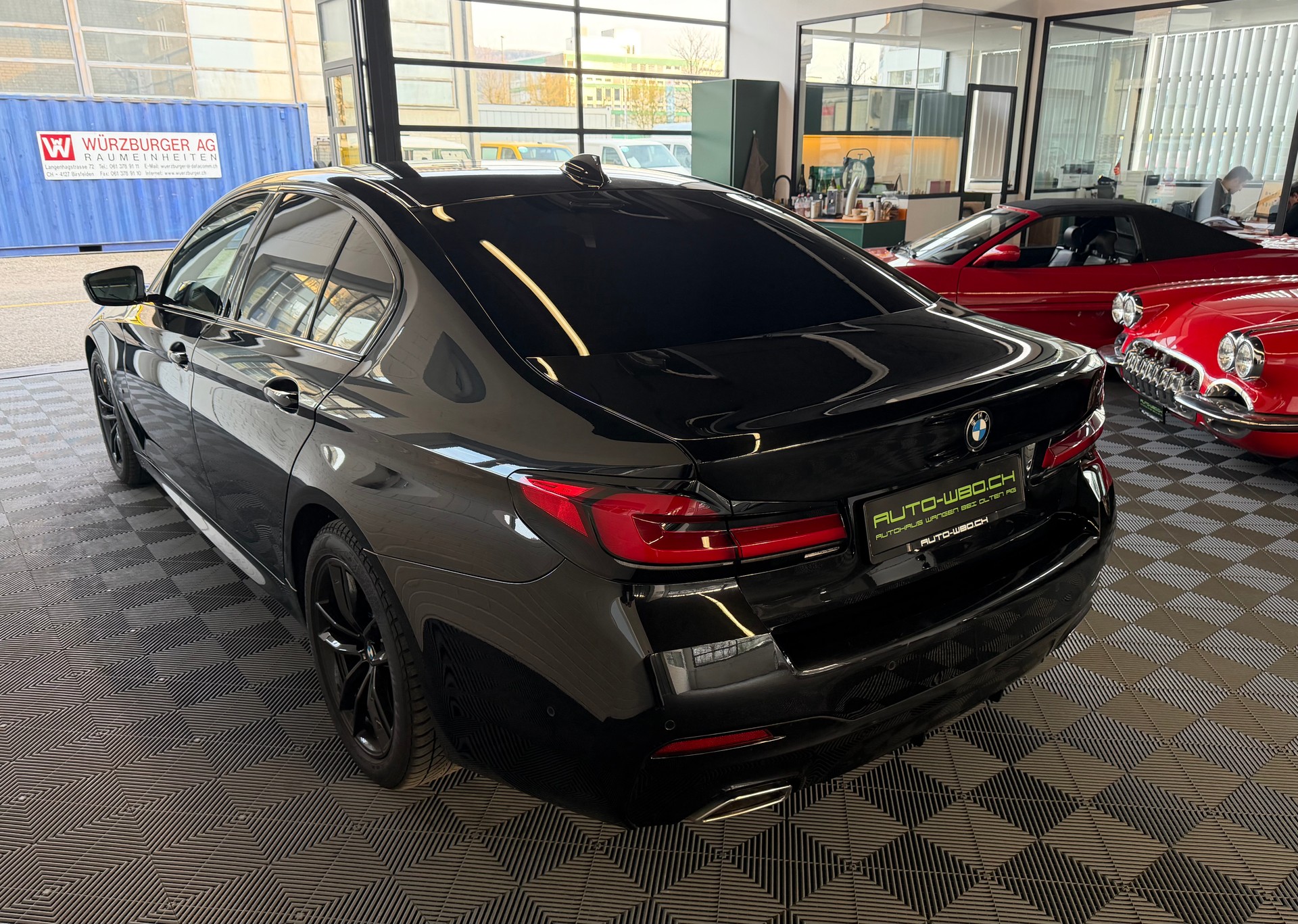BMW 520d xDrive 48V 4X4 M Sport PACK Steptronic-image-4