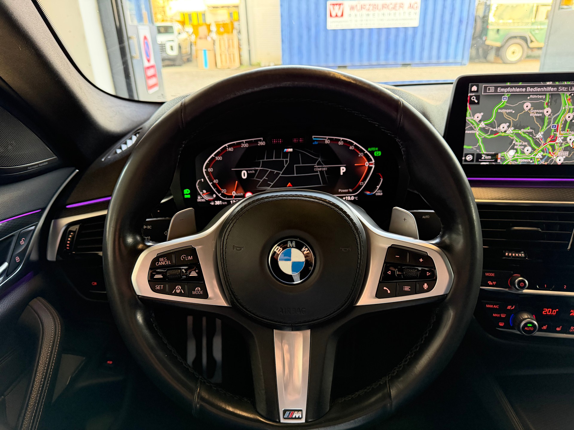 BMW 520d xDrive 48V 4X4 M Sport PACK Steptronic-image-13