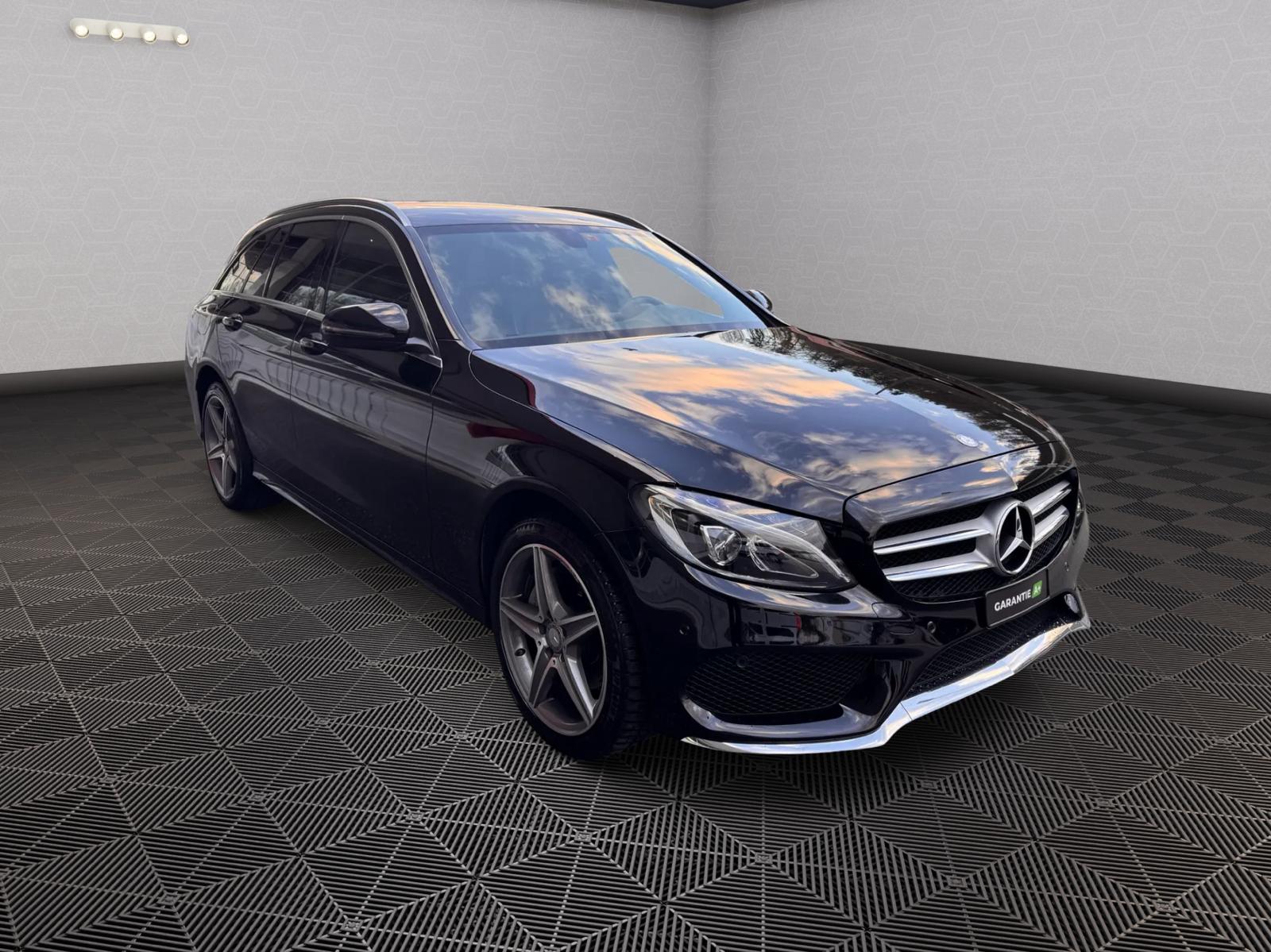 MERCEDES-BENZ C 200 AMG Line 4Matic 7G-Tronic-image-5