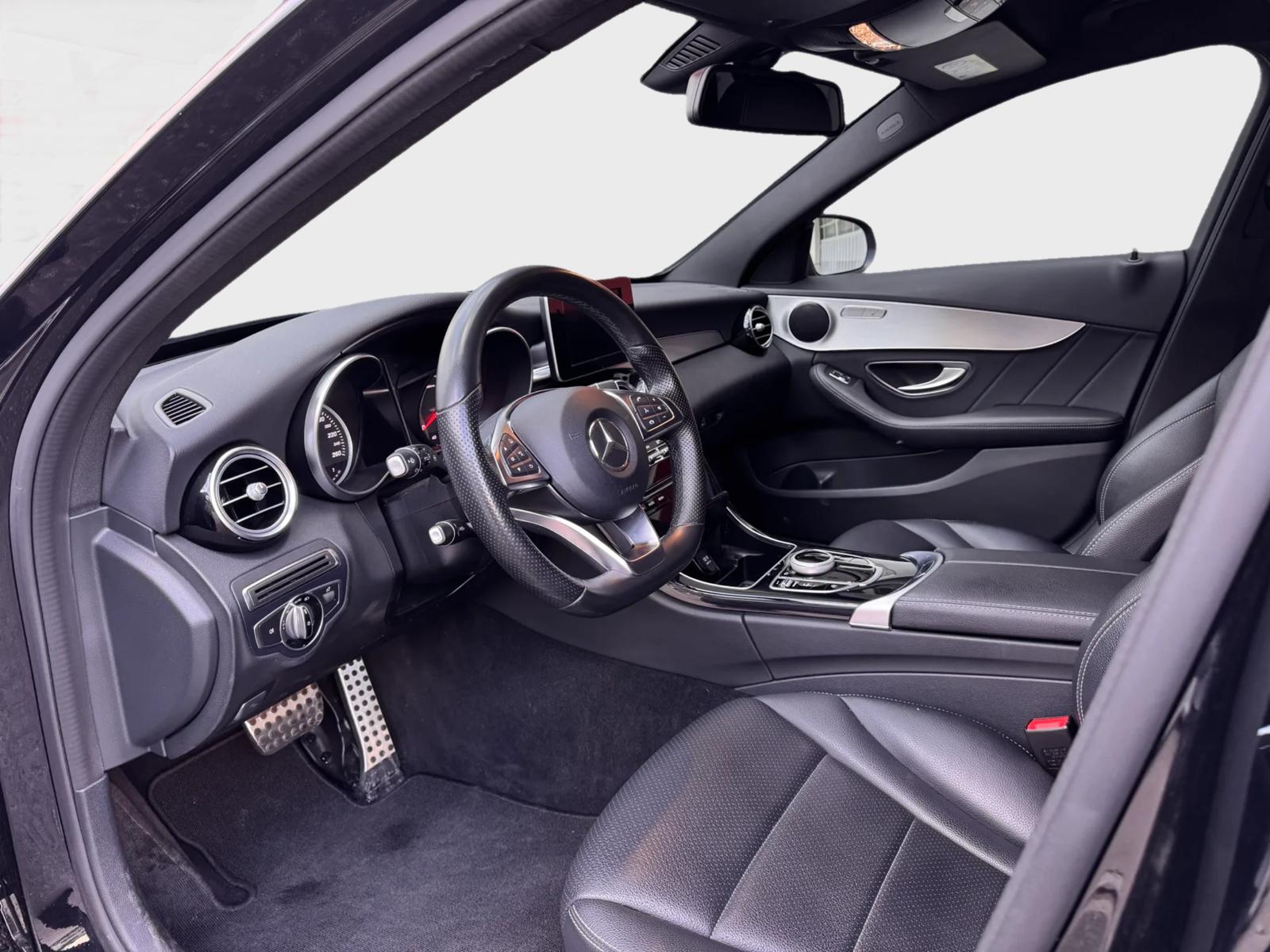 MERCEDES-BENZ C 200 AMG Line 4Matic 7G-Tronic-image-6